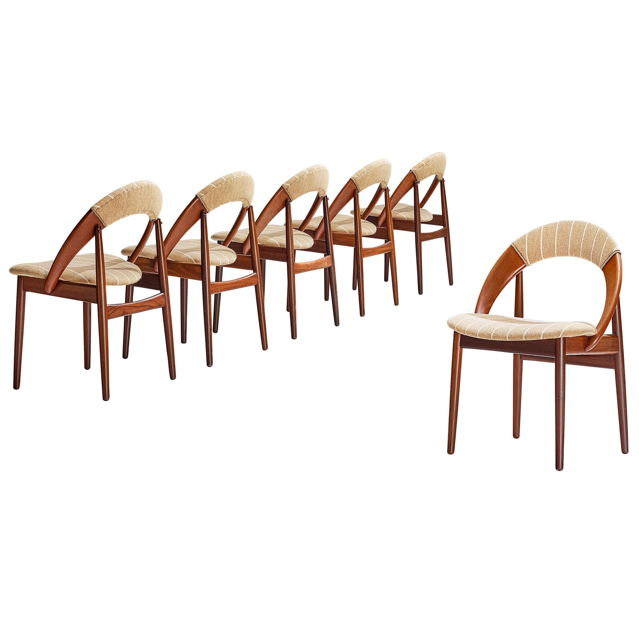 Ensemble de six chaises de salle à manger en teck et tissu beige rayé Arne Hovmand-Olsen  en vente
