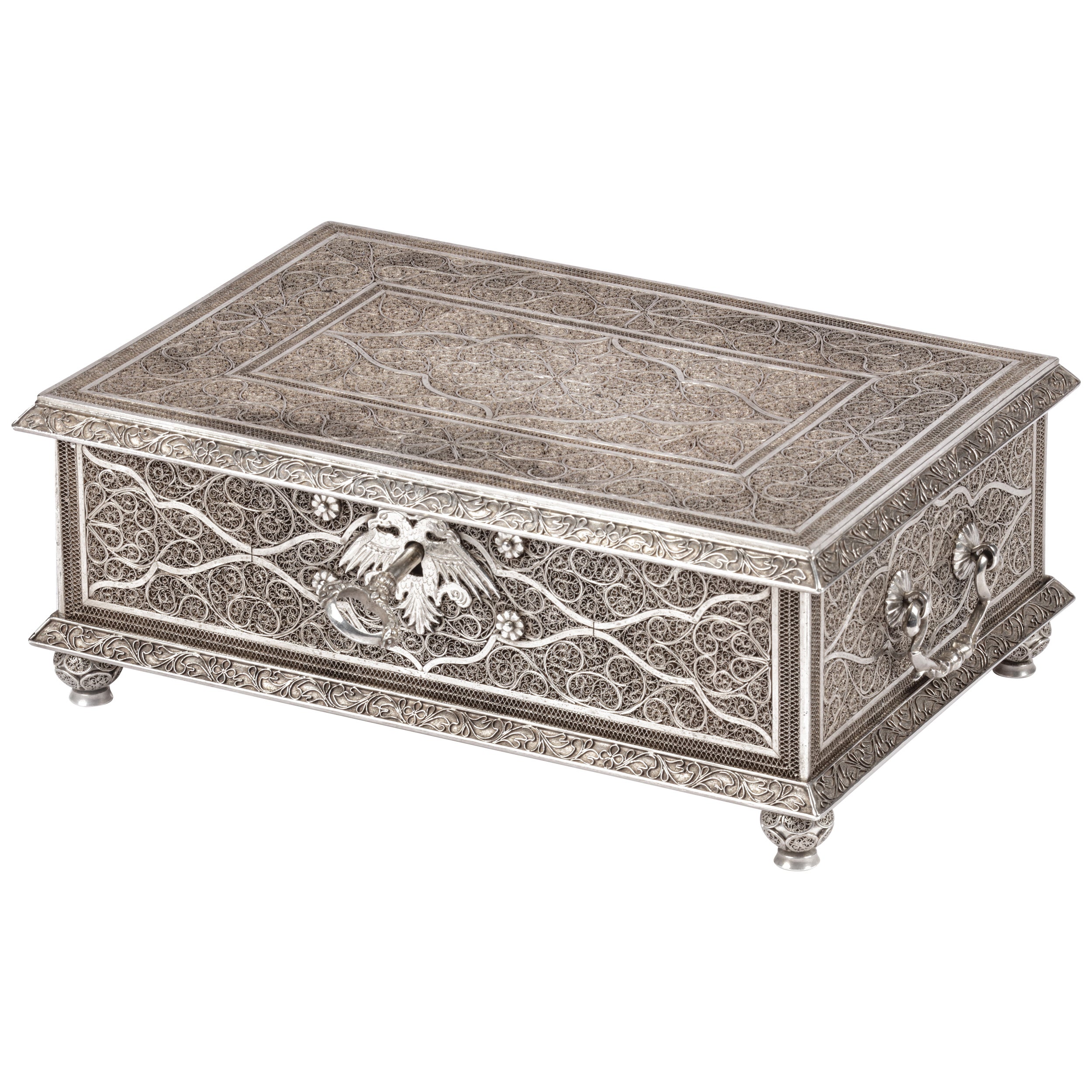 A superb Dutch-colonial Indonesian silver filigree sirih box