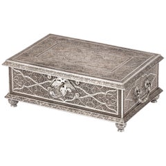 A superb Dutch-colonial Indonesian silver filigree sirih box