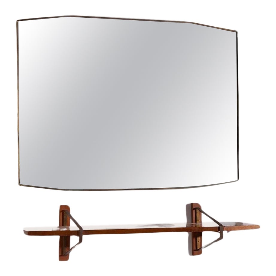 Italian mirror with shelf attr. to Vittorio Gregotti in brass For Sale