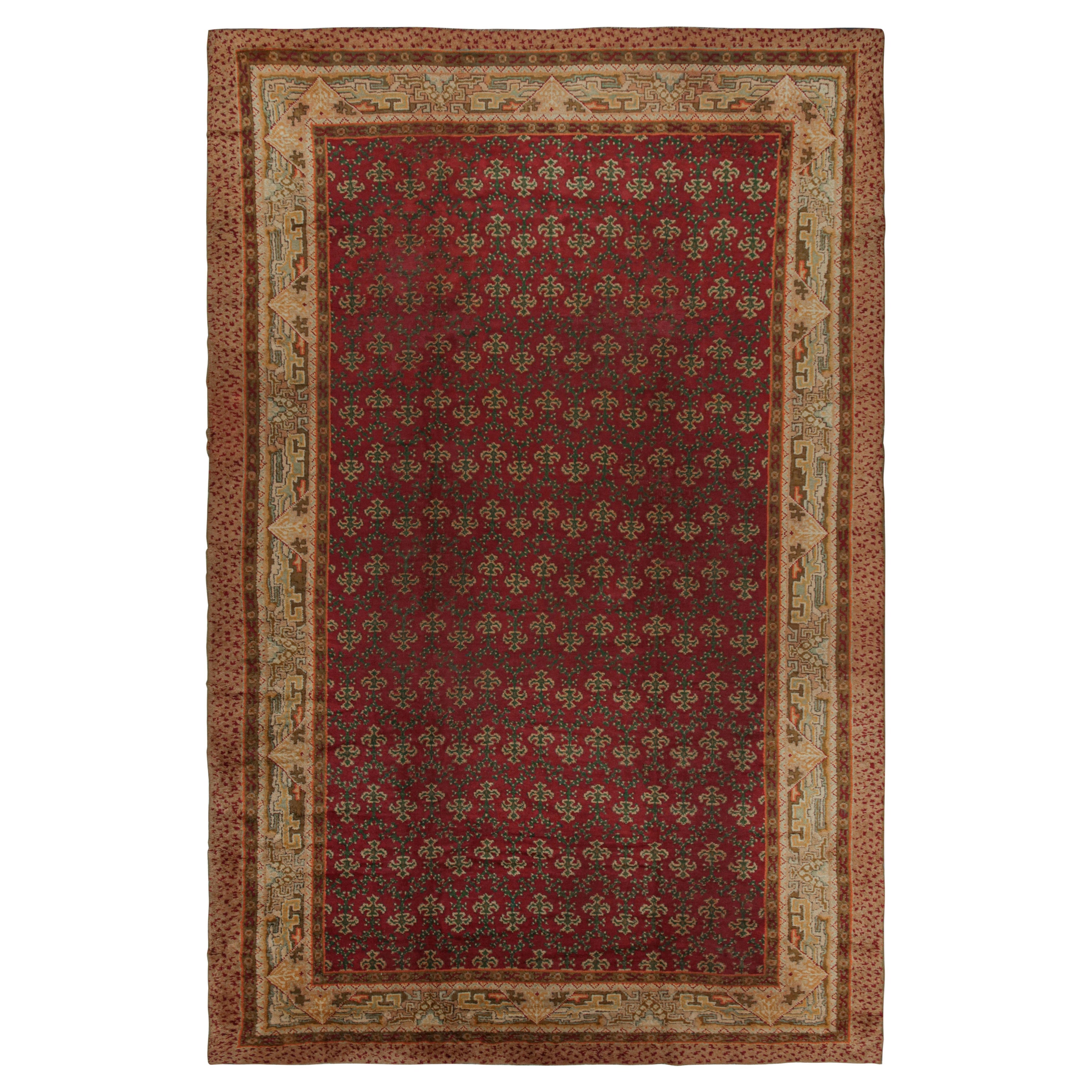 Tapis Axminster ancien surdimensionné rouge avec motifs verts en vente