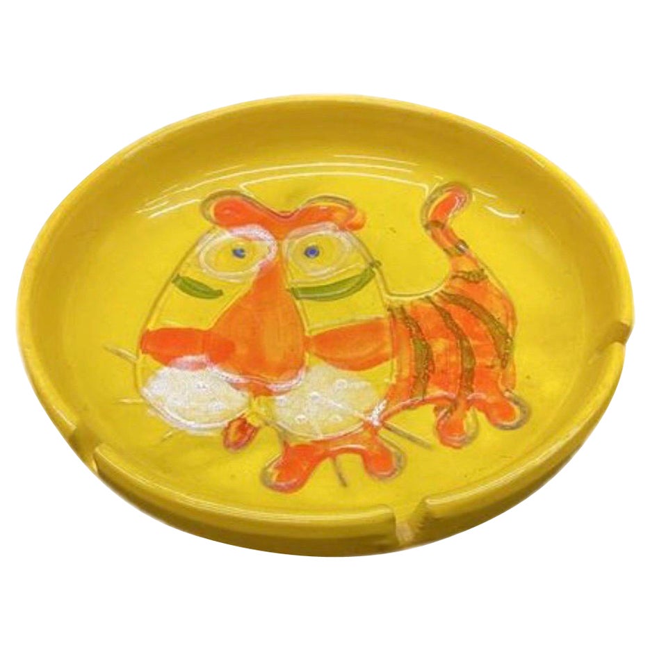 Mid-Century Modern Bennett Walsh Pacific Stoneware Yellow Tiger Ashtray For Sale