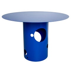 Table de salle à manger italienne contemporaine du 21e siècle Silos par Spinzi, bleu électrique