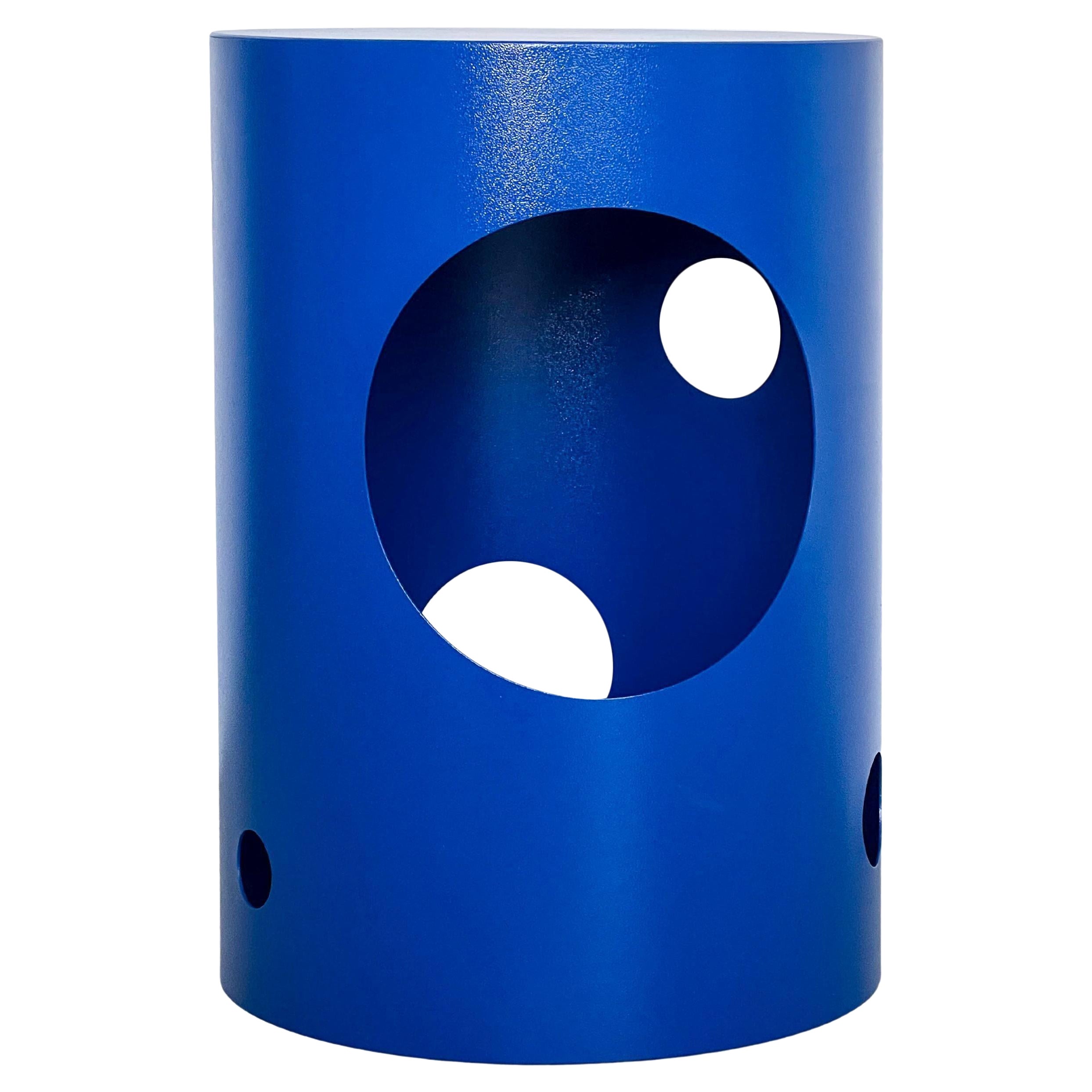 Contemporary 21st Century Spinzi Silös Stool, Side Table, Electric Blue For Sale