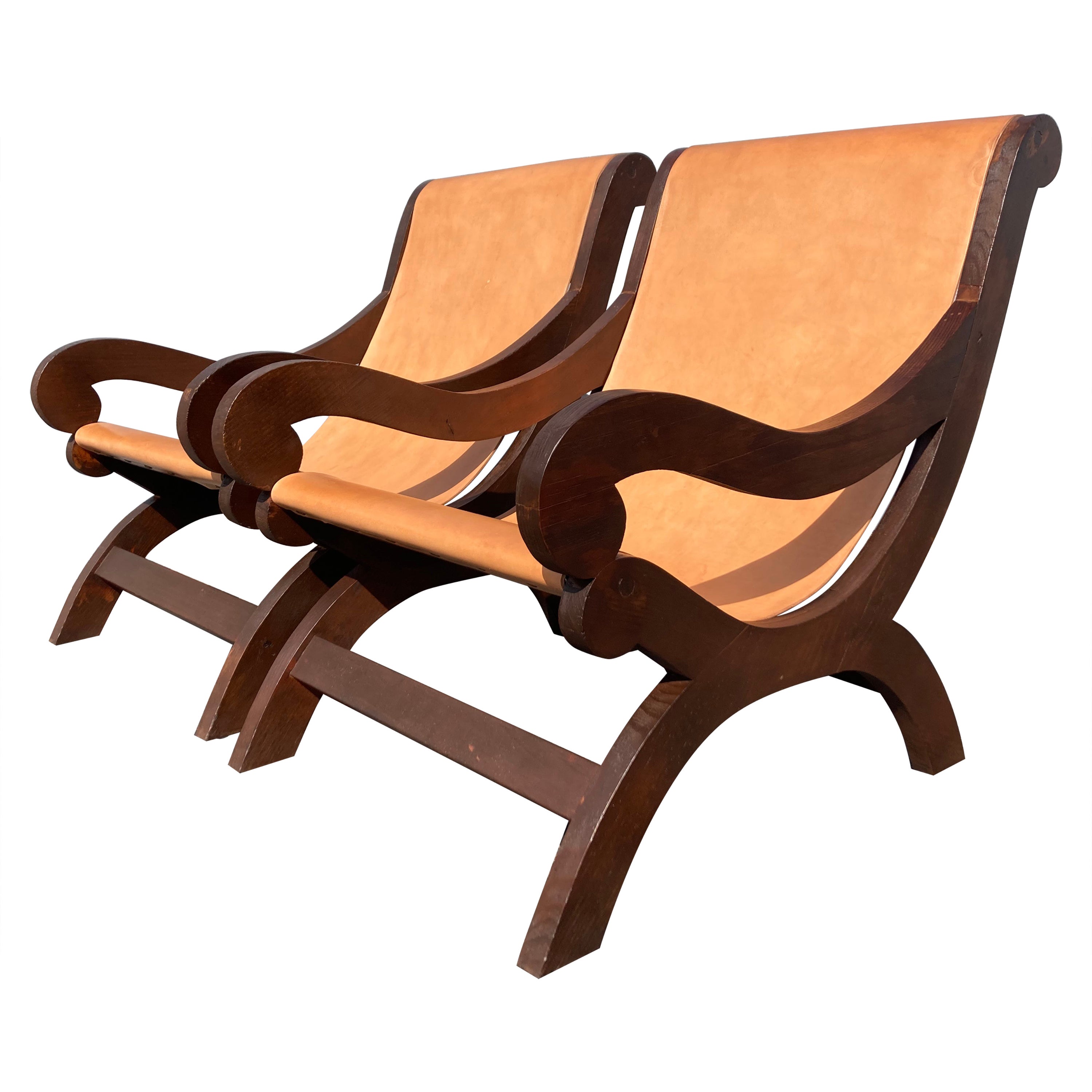 Paire de chaises longues anciennes dans le style de Clara Porset, cuir de selle