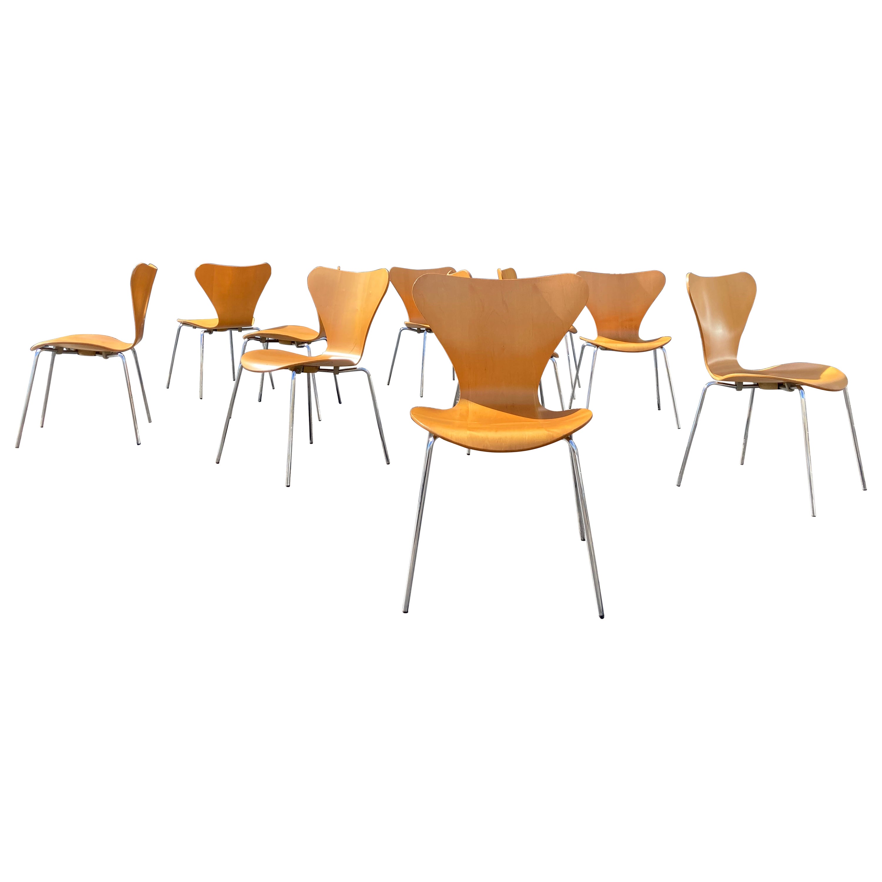 Arne Jacobsen Chairs Series 7 for Fritz Hansen For Sale