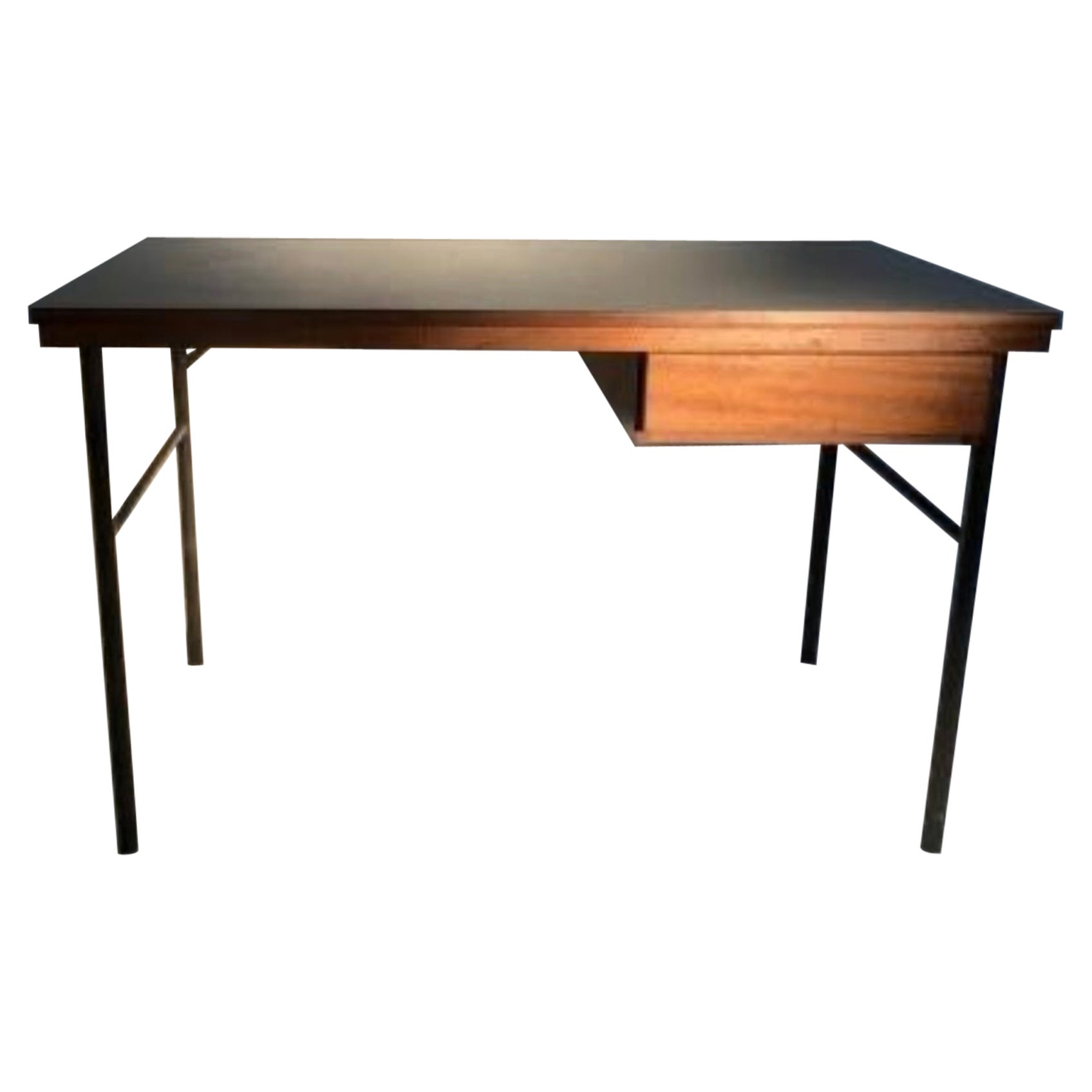 1950s desk from "La cité d'Anthony"