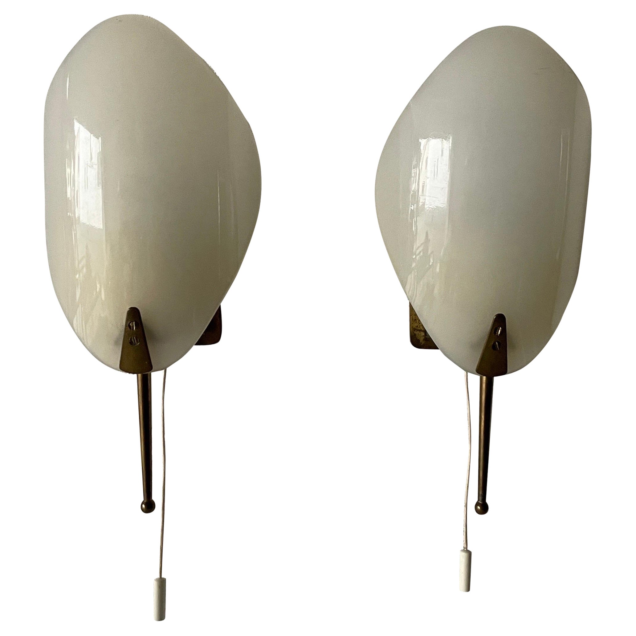 Plexiglass and Brass Leaf shaped Pair of Sconces, 1950s, Germany