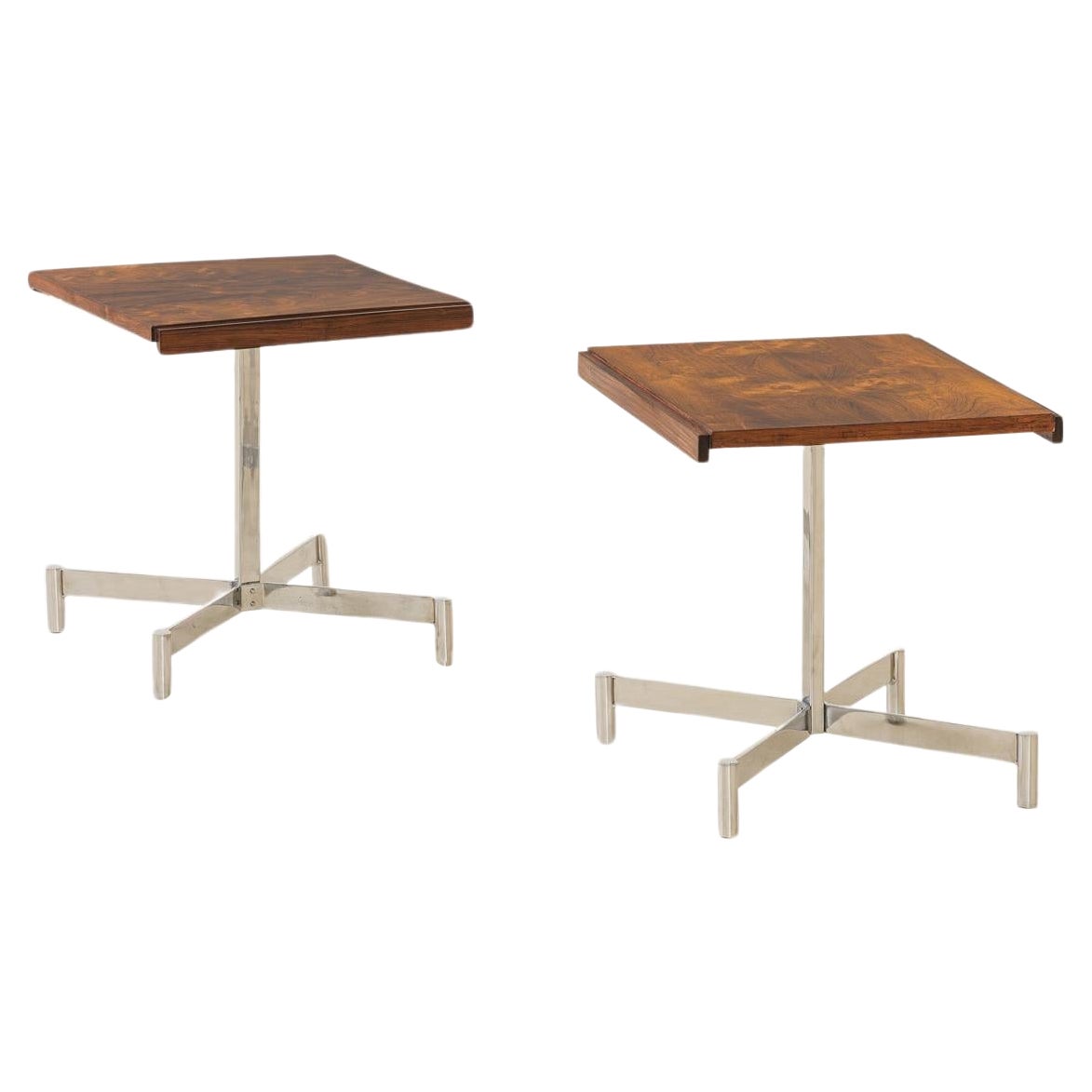 Pareja de Mesas Auxiliares, Tablero Veeners de Palo de Rosa y Pies Cromados, Diseñador Desconocido en venta