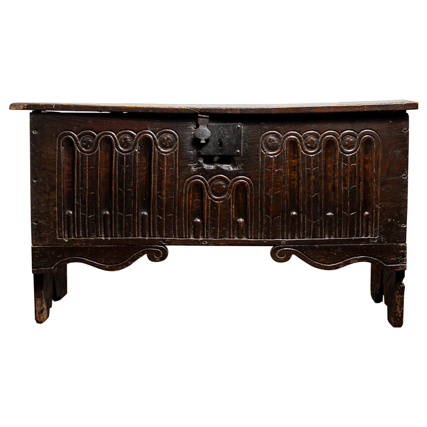 17th Century, James I, Carved Boarded Oak Chest, England, Circa 1603 - 1625 For Sale