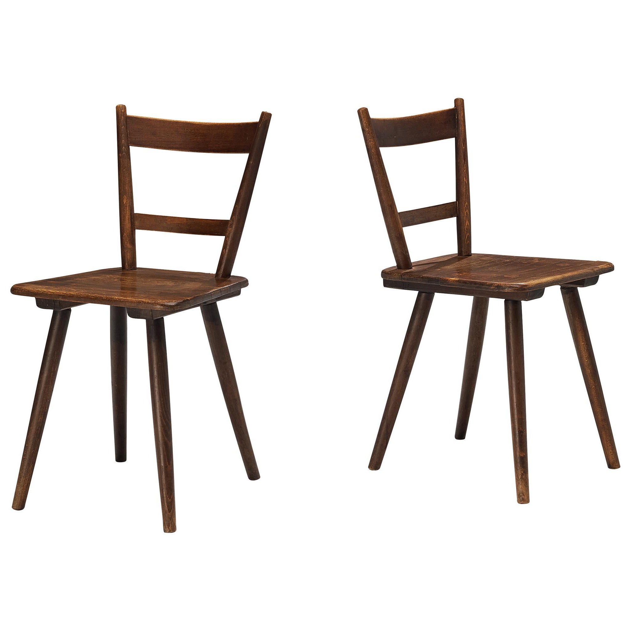 Chaises pastorales françaises en bois teinté 