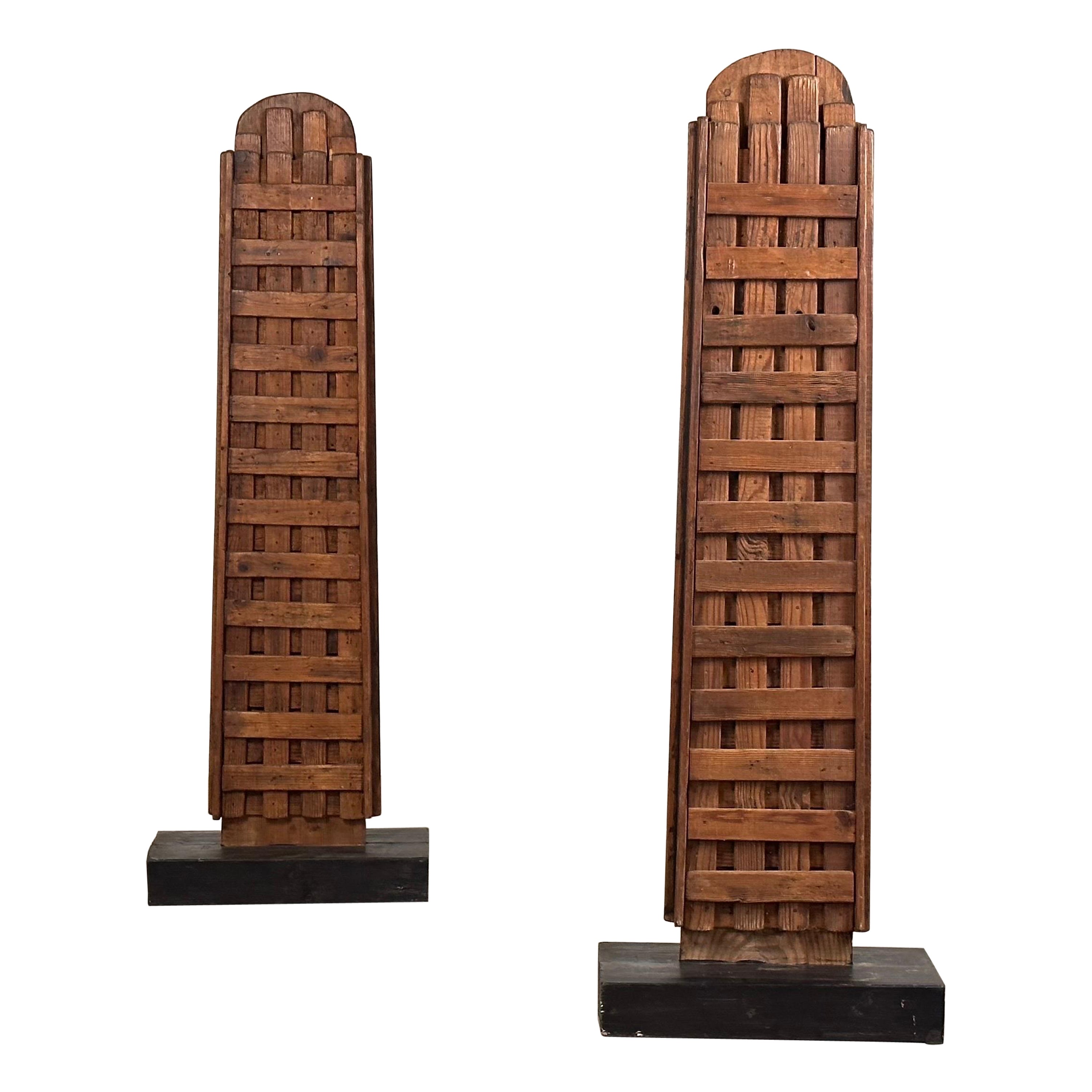 Pair of Sculptural Totem in Walnut by Aldo Guarnieri, 1970s For Sale