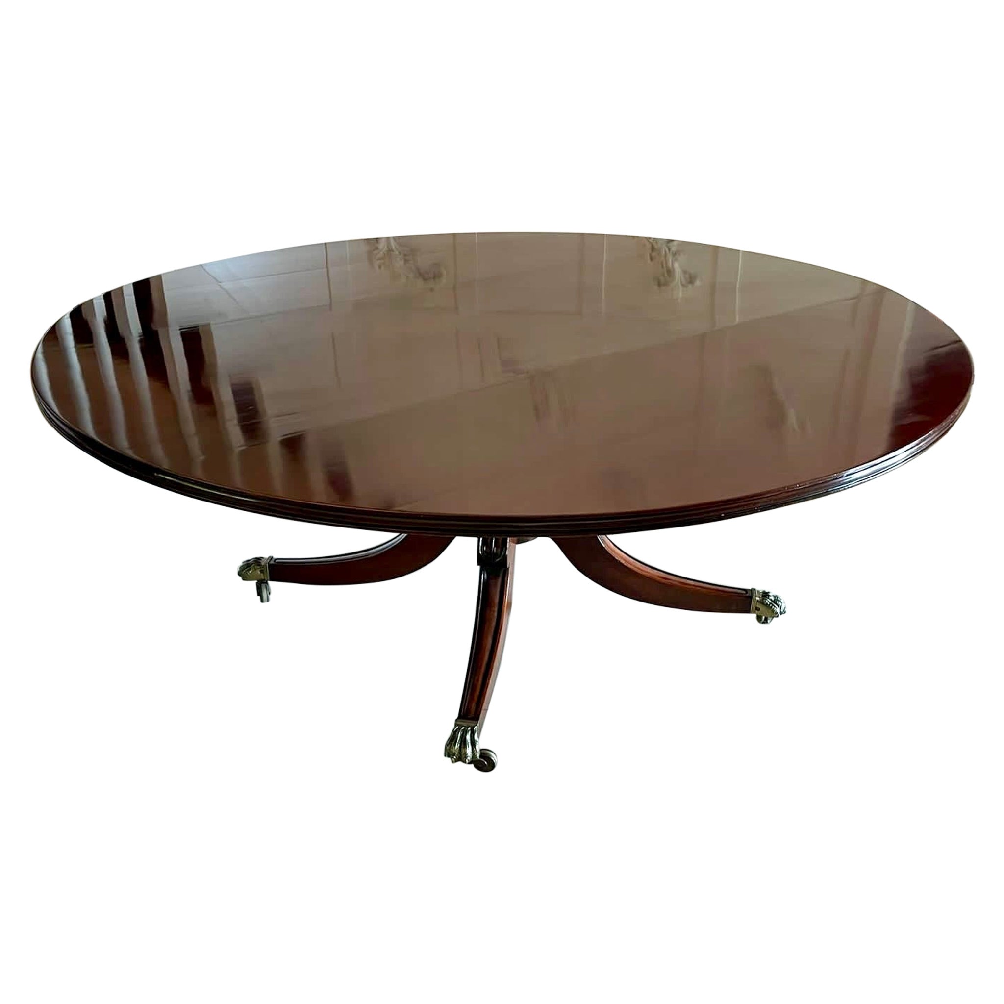 Outstanding Quality Large 10 Seater Antique Quality Mahogany Round Dining Table For Sale