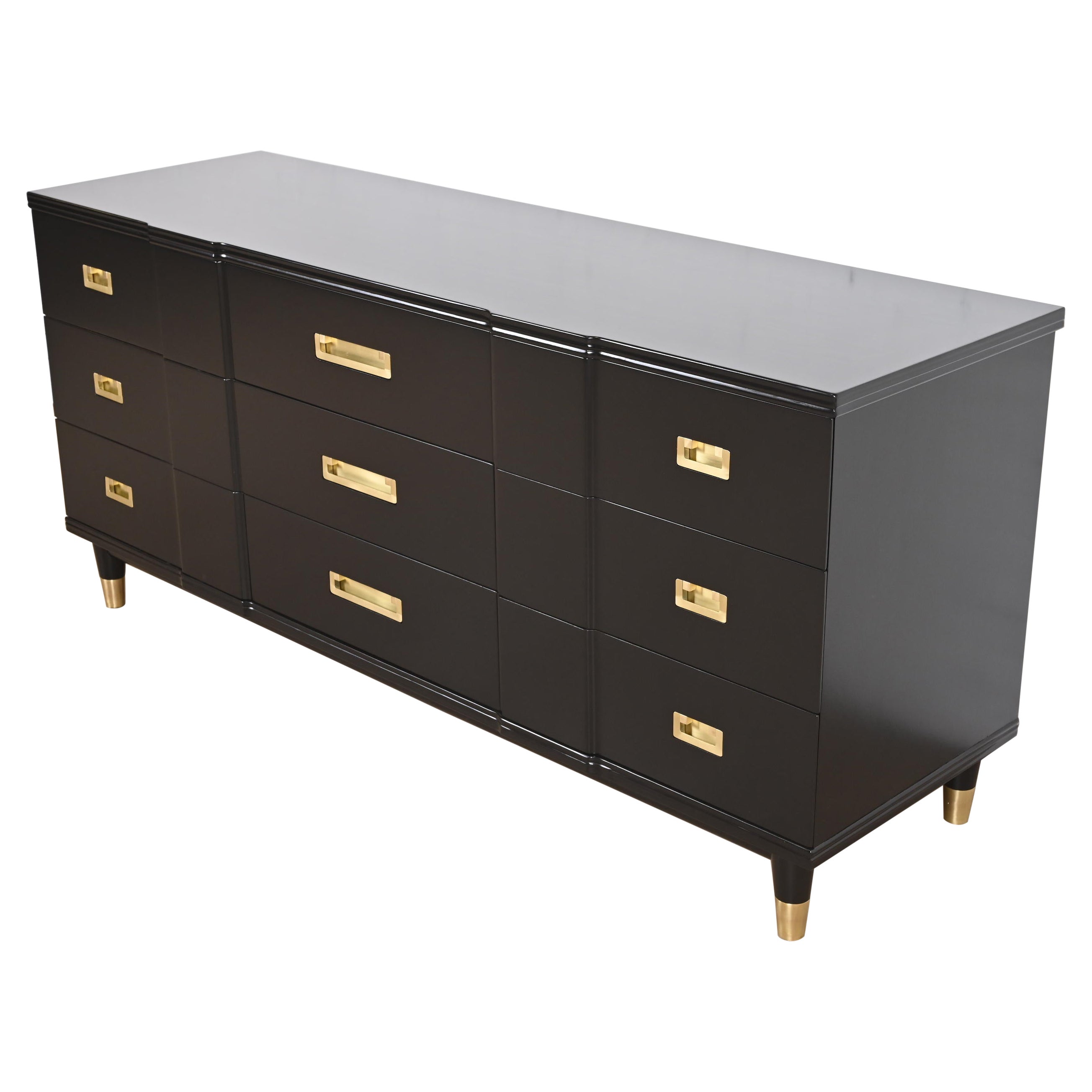 John Widdicomb commode laquée noire moderne du milieu du siècle dernier, nouvellement revernie en vente