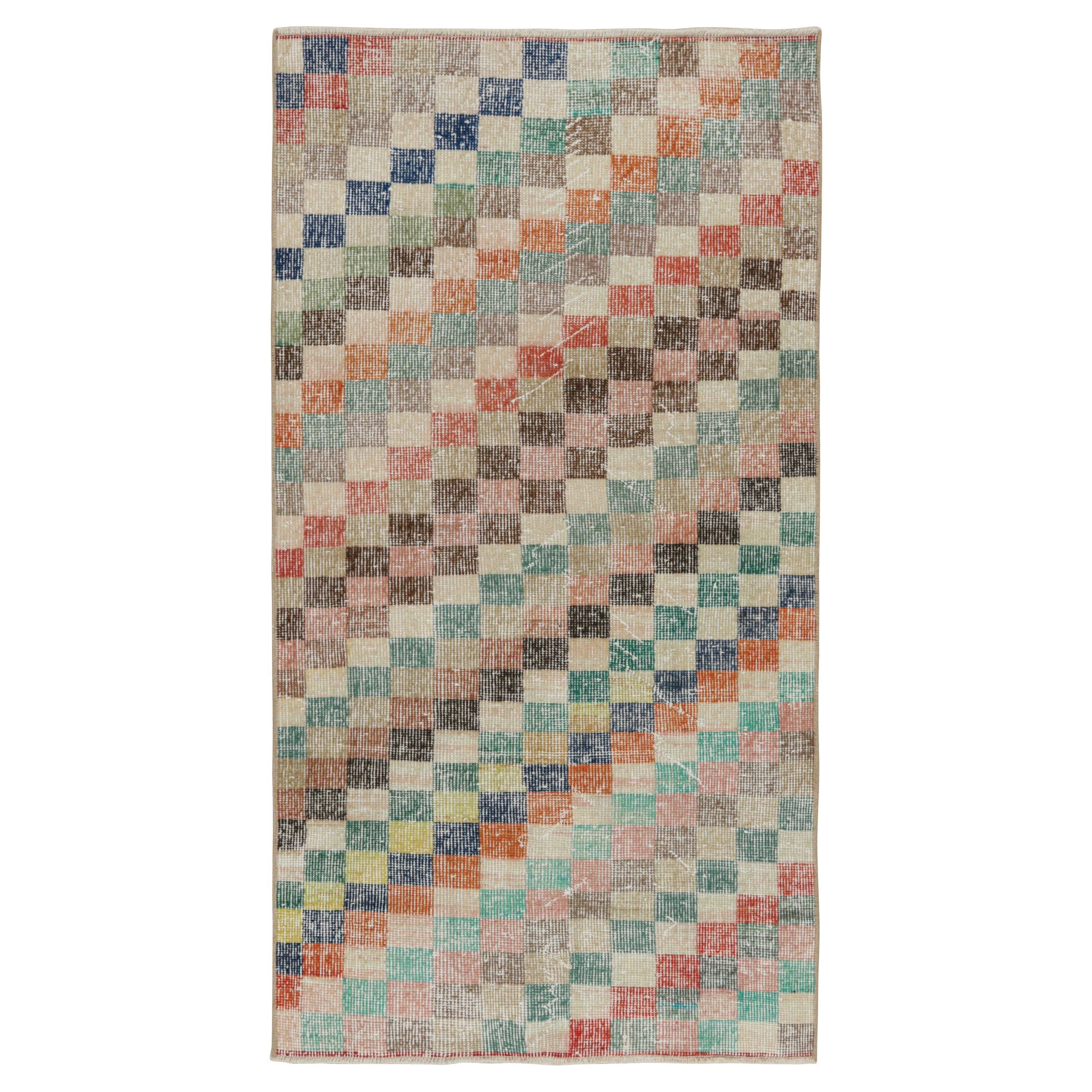 Vintage Zeki Müren Teppich mit polychromem geometrischem Muster, von Rug & Kilim im Angebot