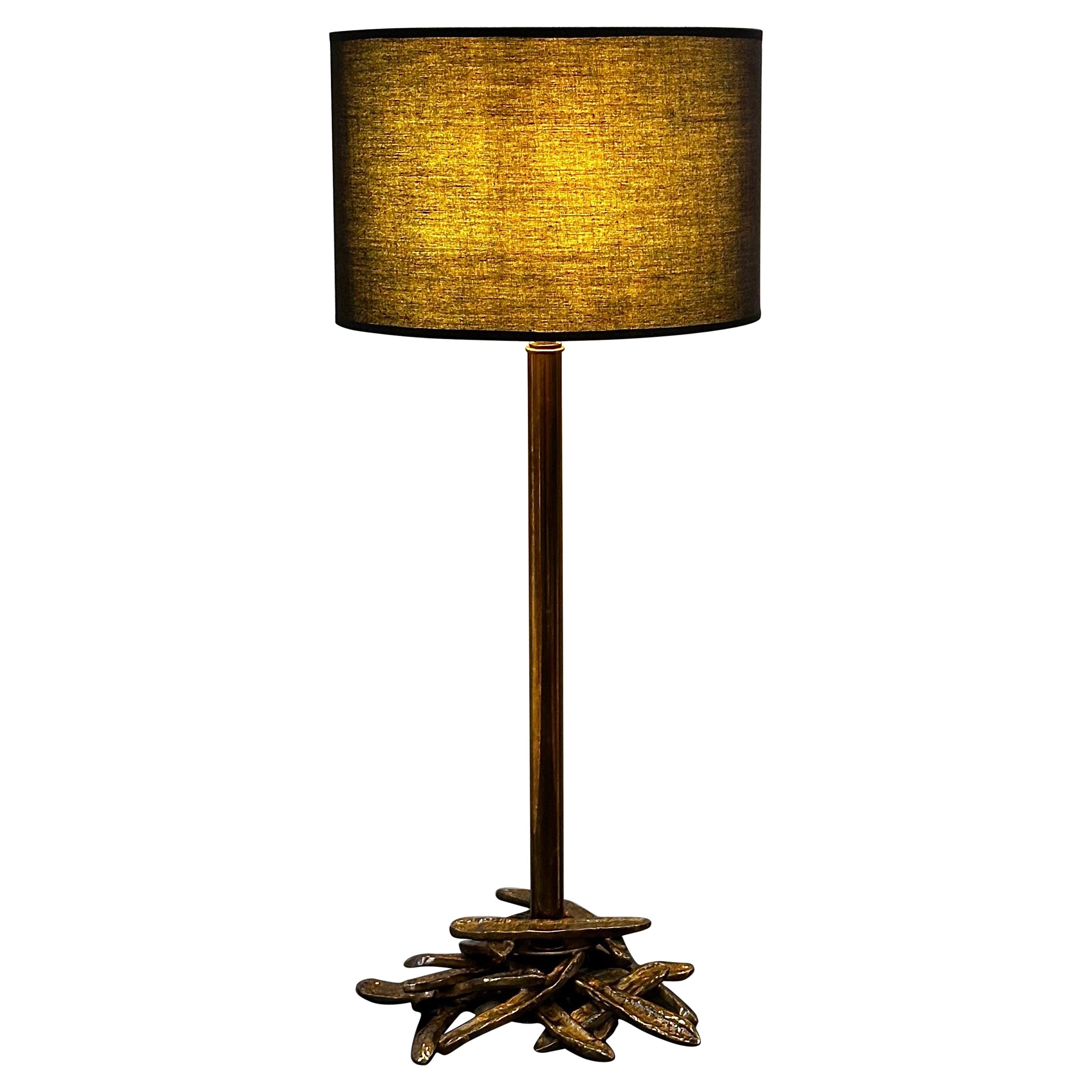Lampe de table Algarobba  - Lampe à poser en laiton en vente