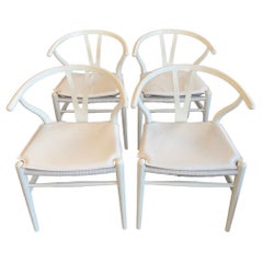 Set of 4 Carl Hansen & Son Wishbone Chairs in white lacquered finish