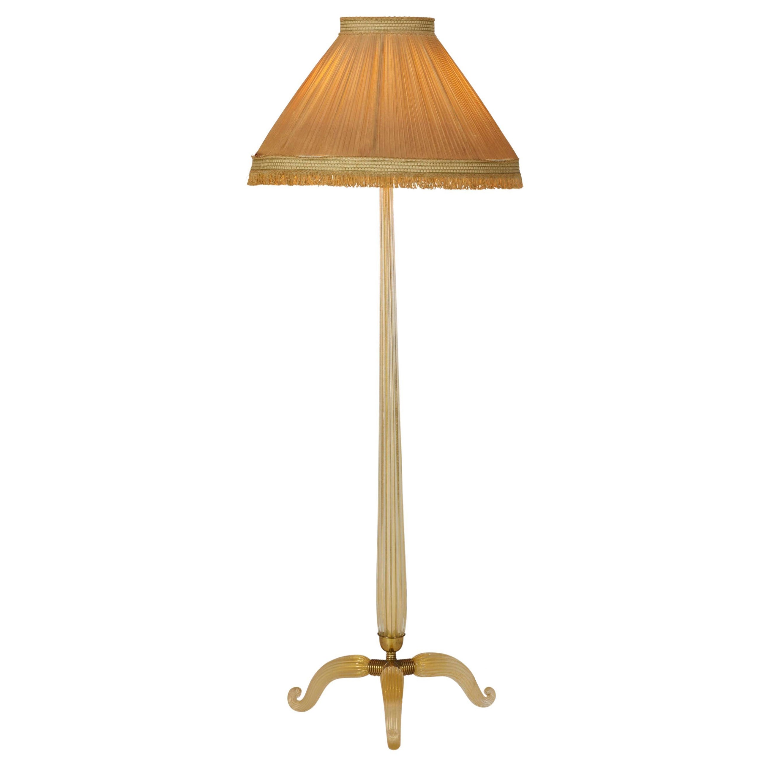 Rare Murano glass floor lamp with gold foil inclusions and bronze mounts by Baro For Sale