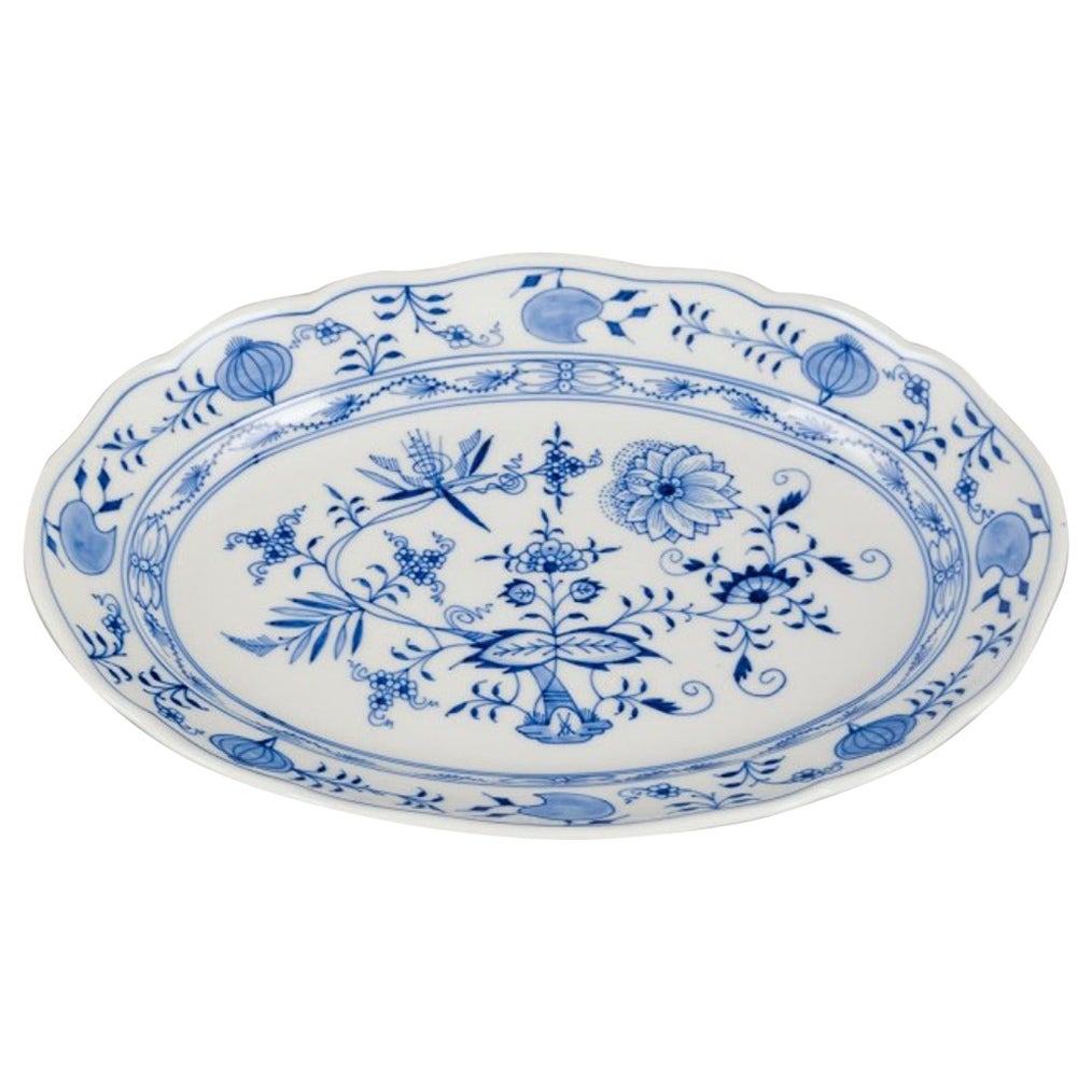 Meissen, Germany. Large oval Blue Onion pattern serving platter.  For Sale