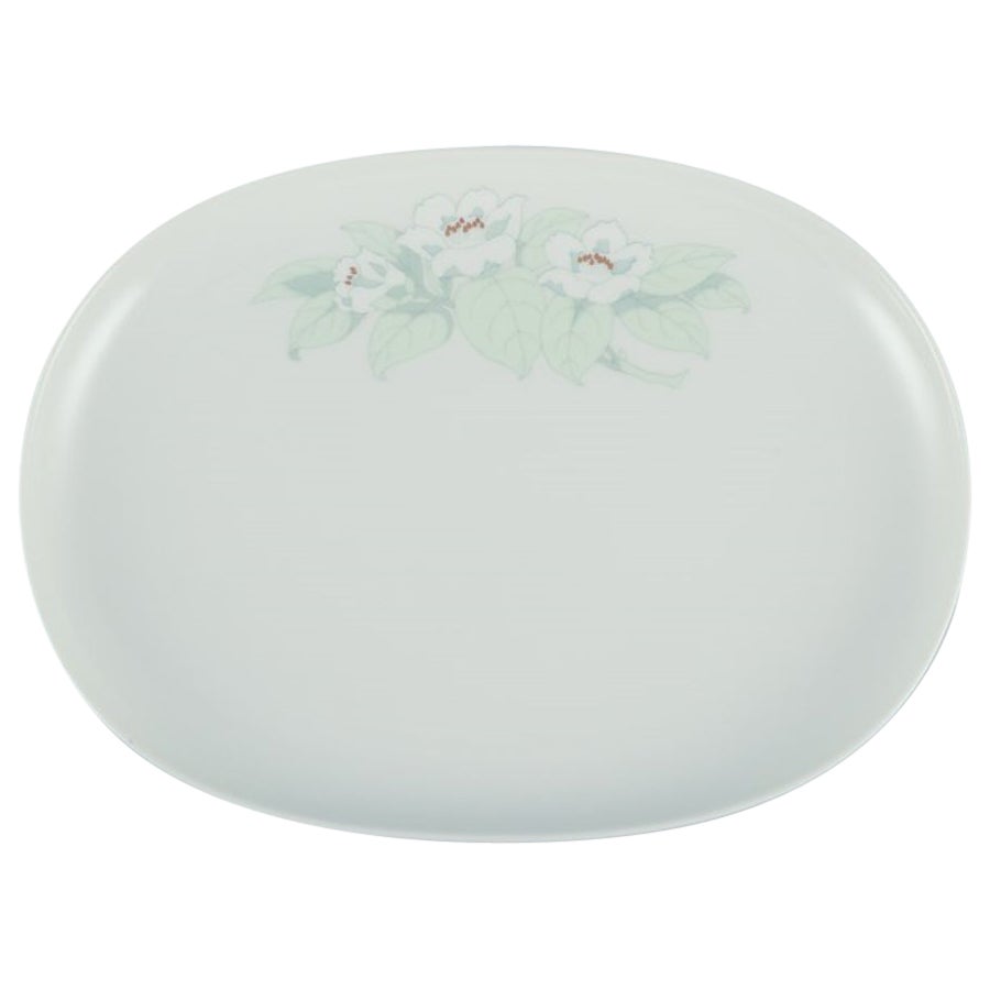 Tapio Wirkkala pour Rosenthal Studio-linie. Grand plat ovale à motif de fleurs en vente