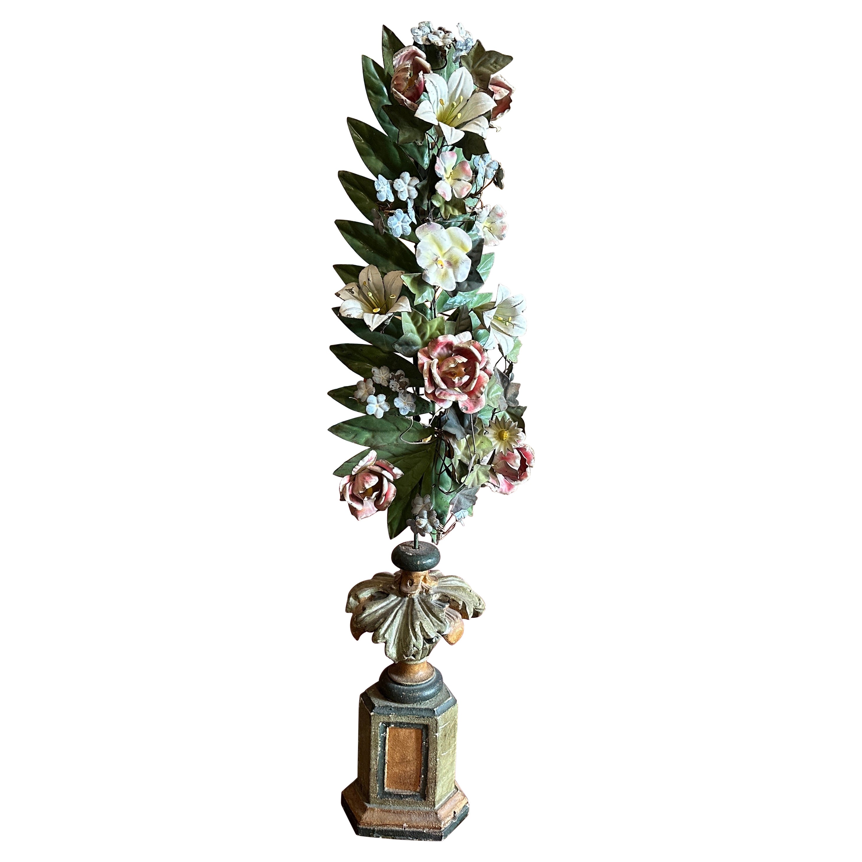 Lackierter Holzpalmenhalter aus dem 19. Jahrhundert mit originaler Metall-Blumenkomposition