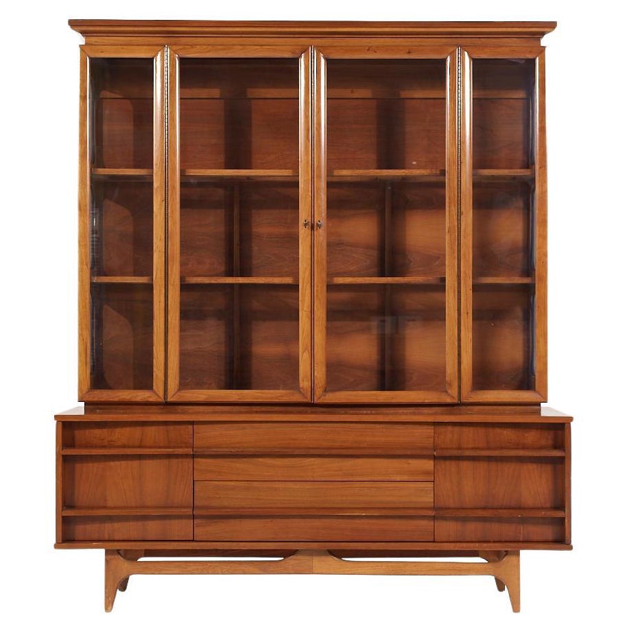 Young Manufacturing Mid Century Walnut Curved Buffet and Hutch For Sale