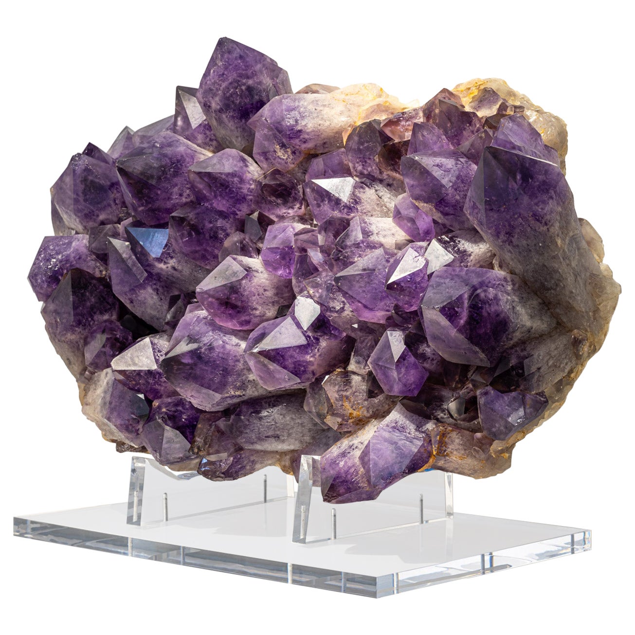 Uruguay Amethyst-Quarz-Kristalle-Cluster auf maßgefertigtem Acrylsockel