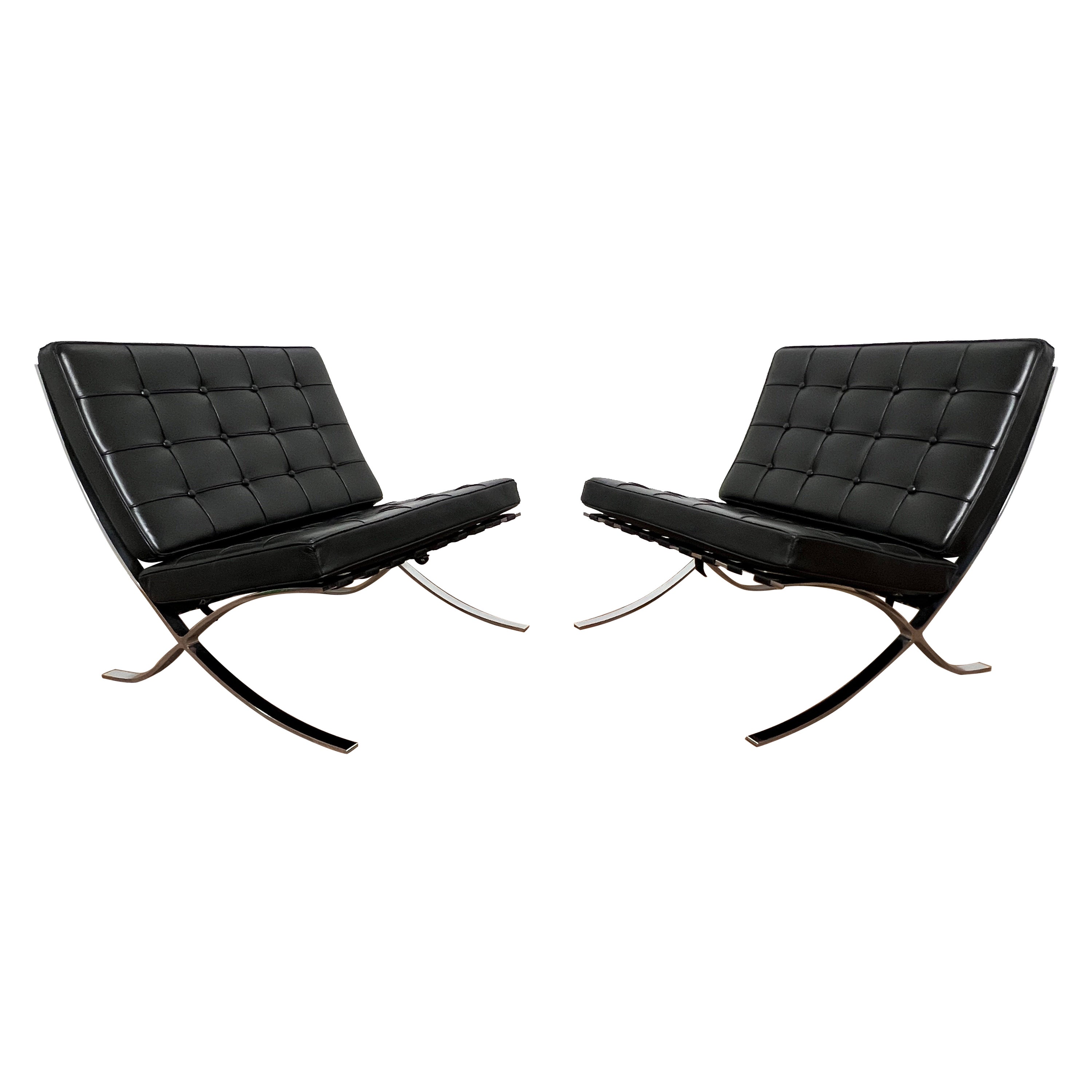 Pair of Italian Barcelona Leather Lounge Chairs by Gordon International C. 1990s