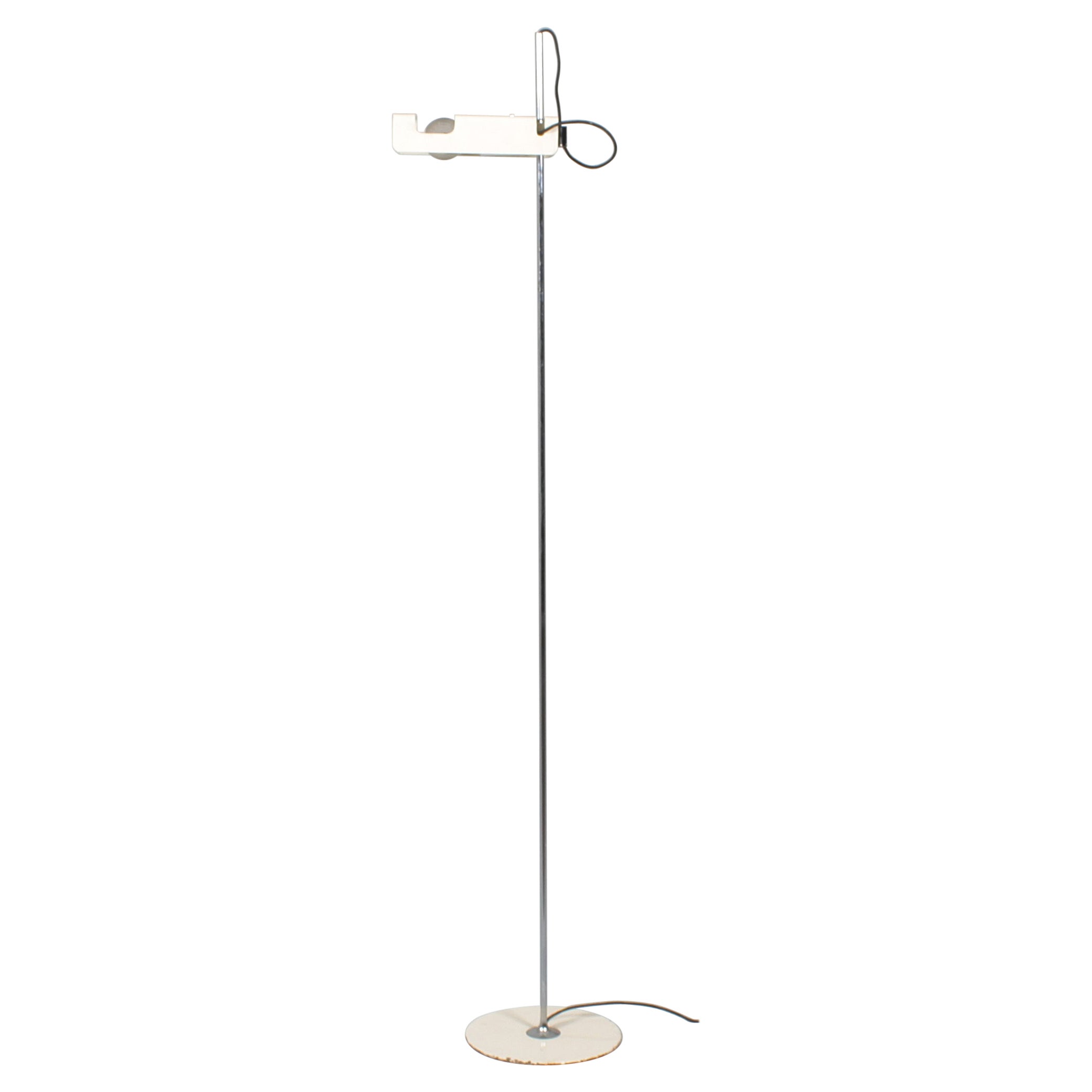 Mod. "3319 Spider'" by Joe Colombo for Oluce White Metal Floor Lamp 1965 Italy For Sale