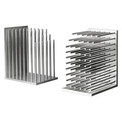 Silber Industrielle modernistische Silber-Buchstützen aus Aluminium und Gummi „Die Farbe der Luft“ 