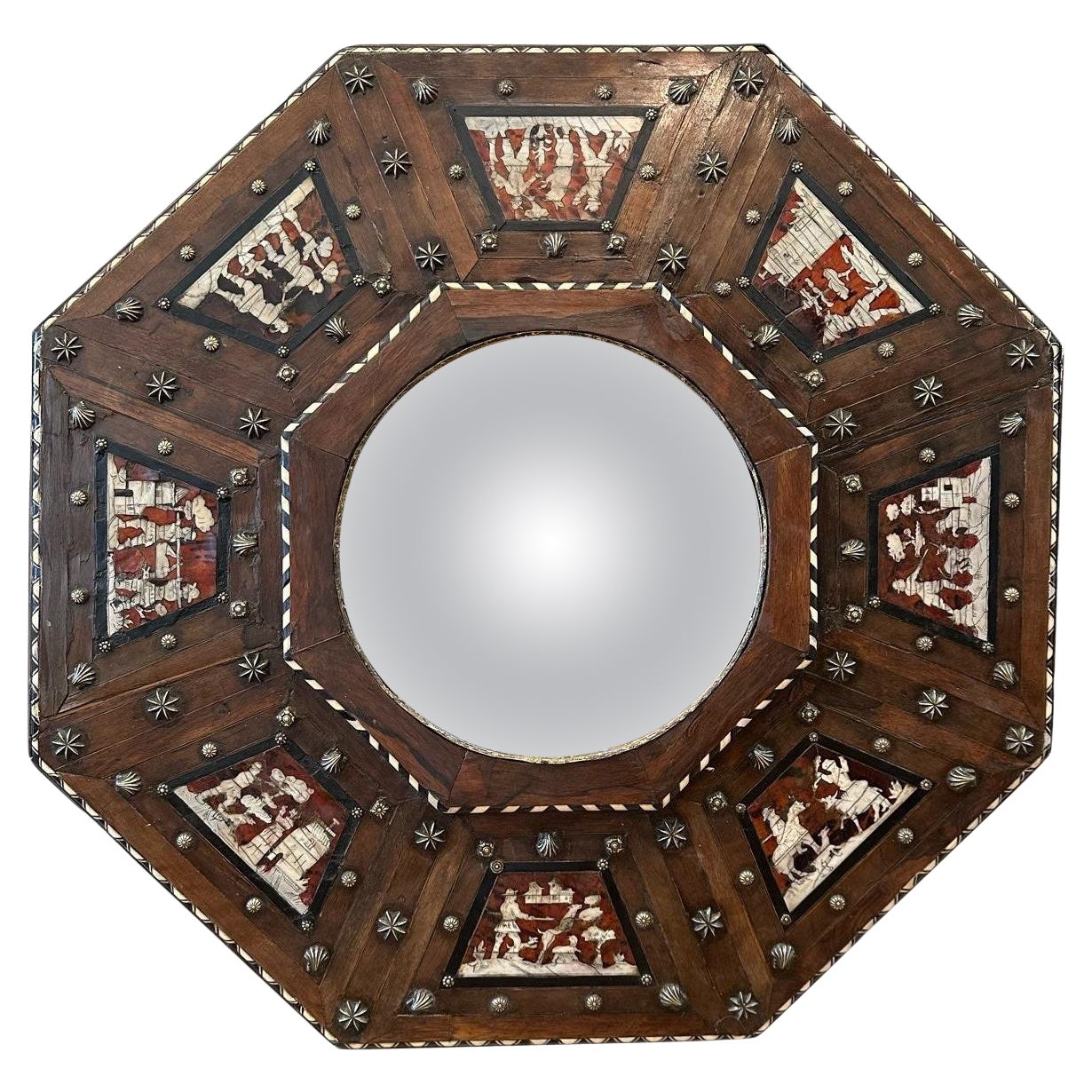Rare miroir octogonal baroque du 17ème siècle avec cadre en bois incrusté