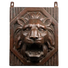 Tête de lion mascaron très lourde en bronze patiné XIXe/ XXe siècle