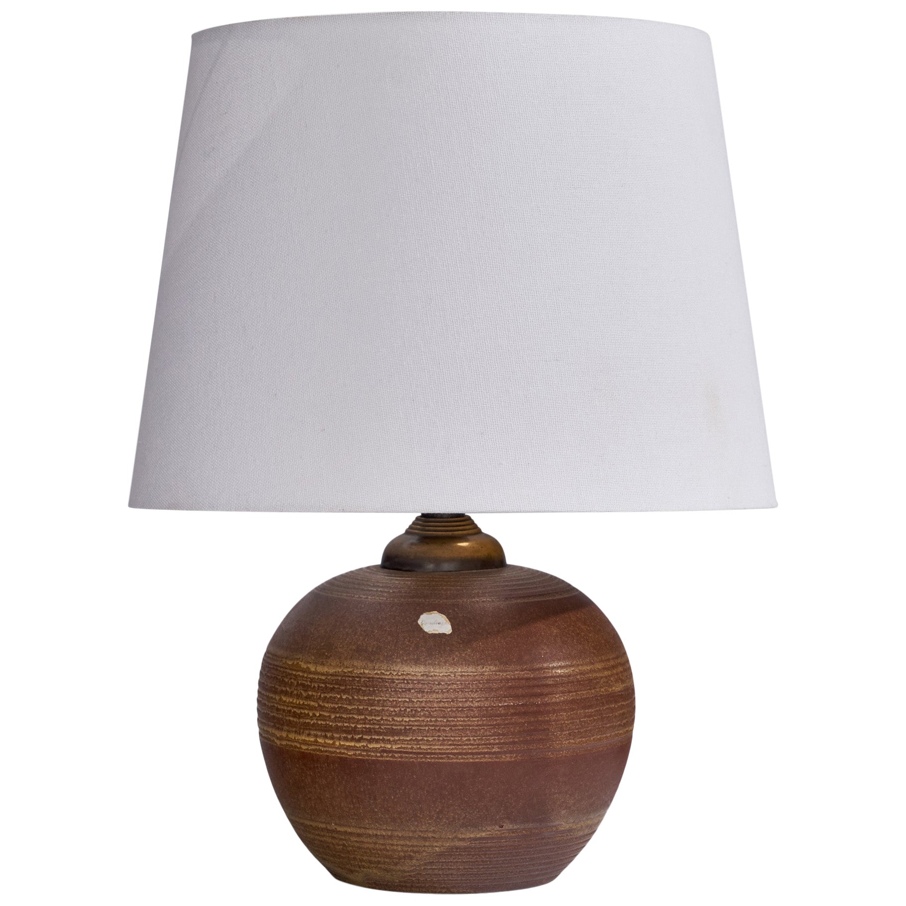 Upsala Ekeby, lampada da tavolo, terracotta, ottone, Svezia, anni '1930