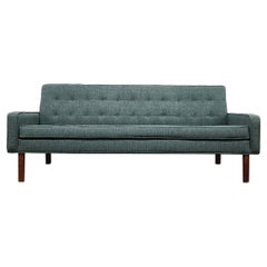 Vintage-Sofa mit Nussbaumrahmen von Jens Risom Designs