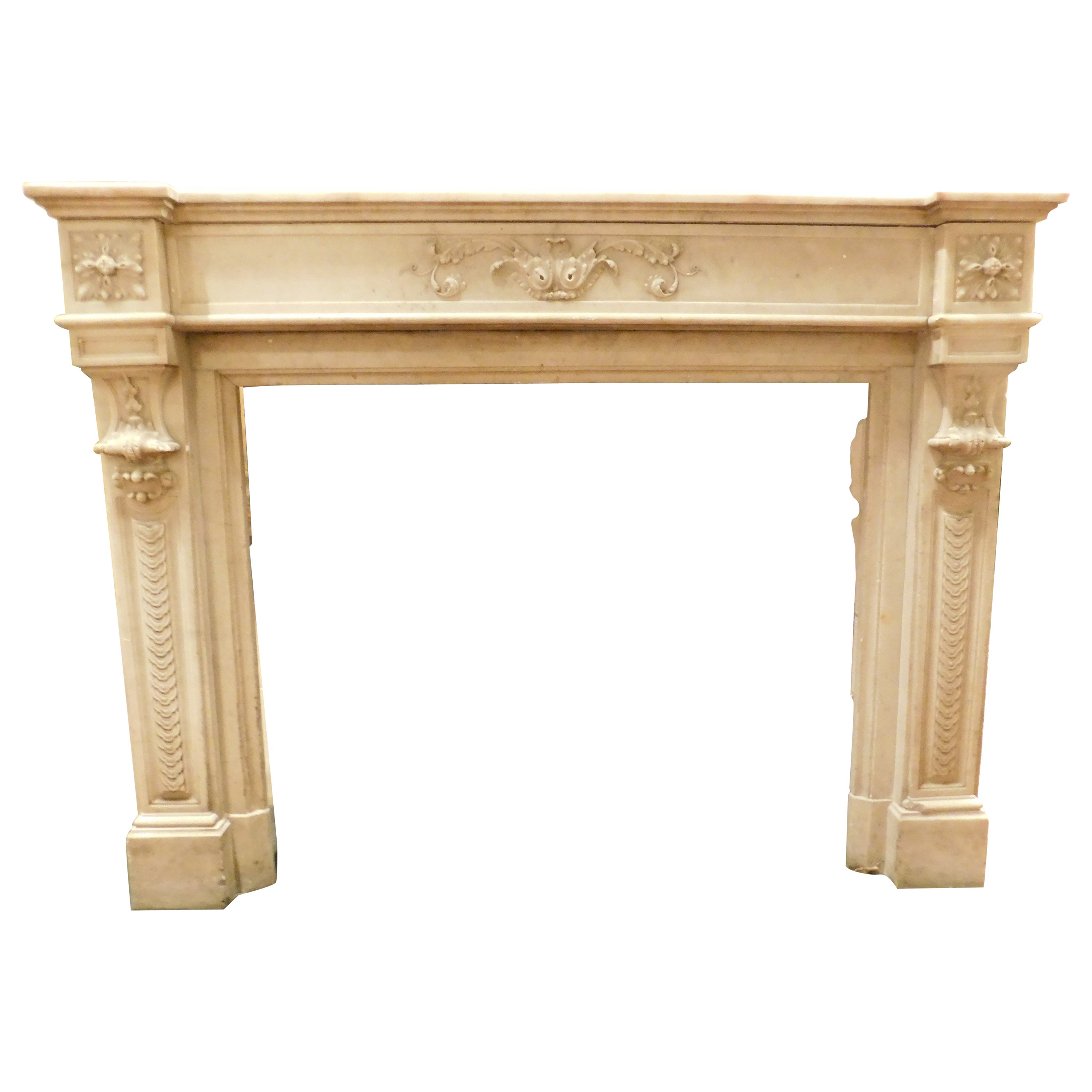 Fireplace mantle in white Carrara marble with carved flowers, France For Sale