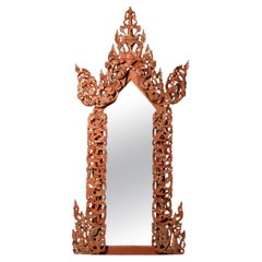 19. Jahrhundert Großer antiker birmanischer Spiegel in Holzrahmen aus Birma
