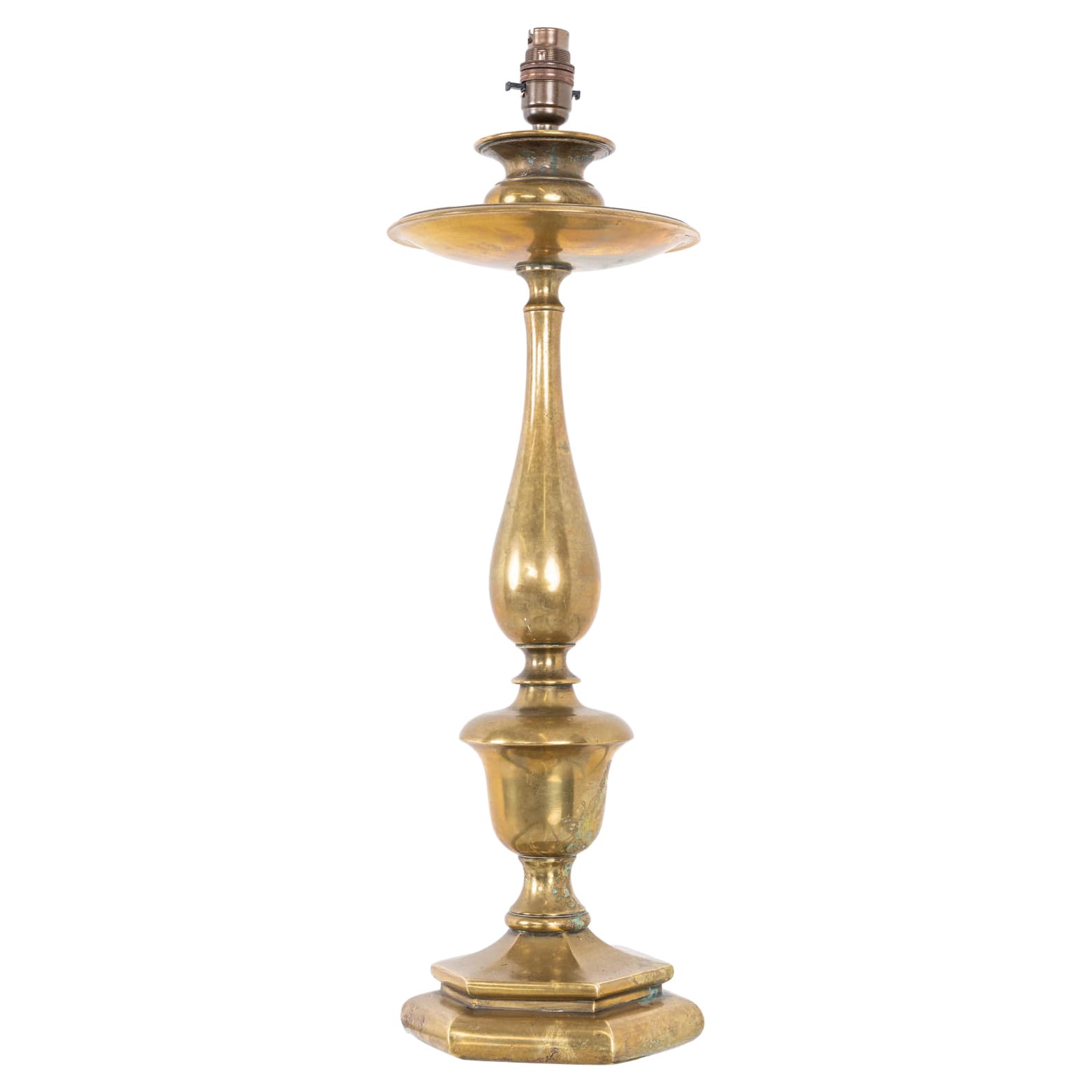 Antigua lámpara de sobremesa eduardiana de columna de latón. c.1900