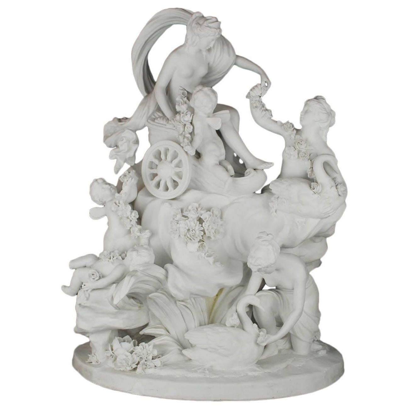 Centre de table sculpture en porcelaine biscuit de Parian Vénus mythologique sur chariot en vente