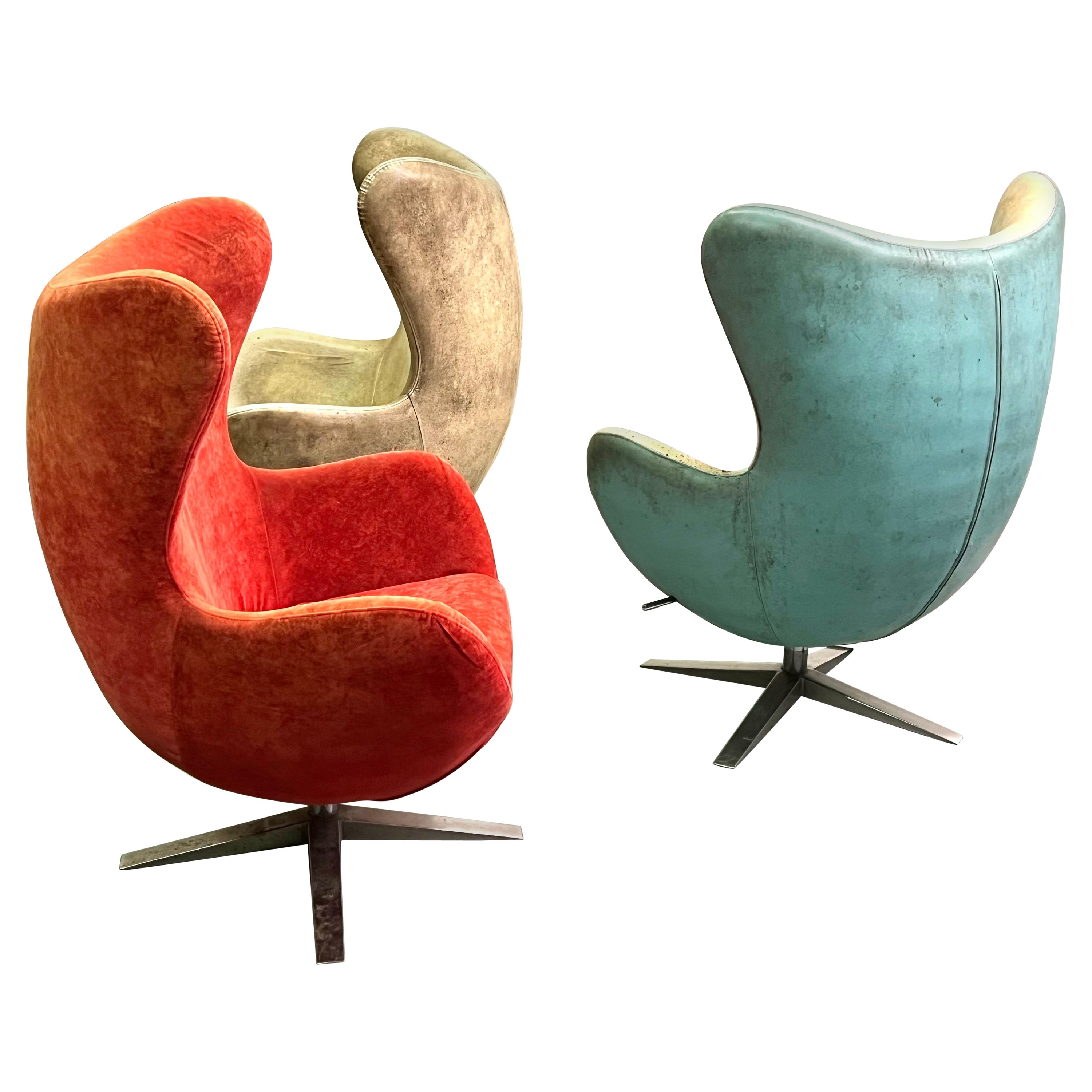 Set of 3 Danish Organic Modern Egg Lounge Chairs attr. Arne Jacobsen, 2 Leather  For Sale