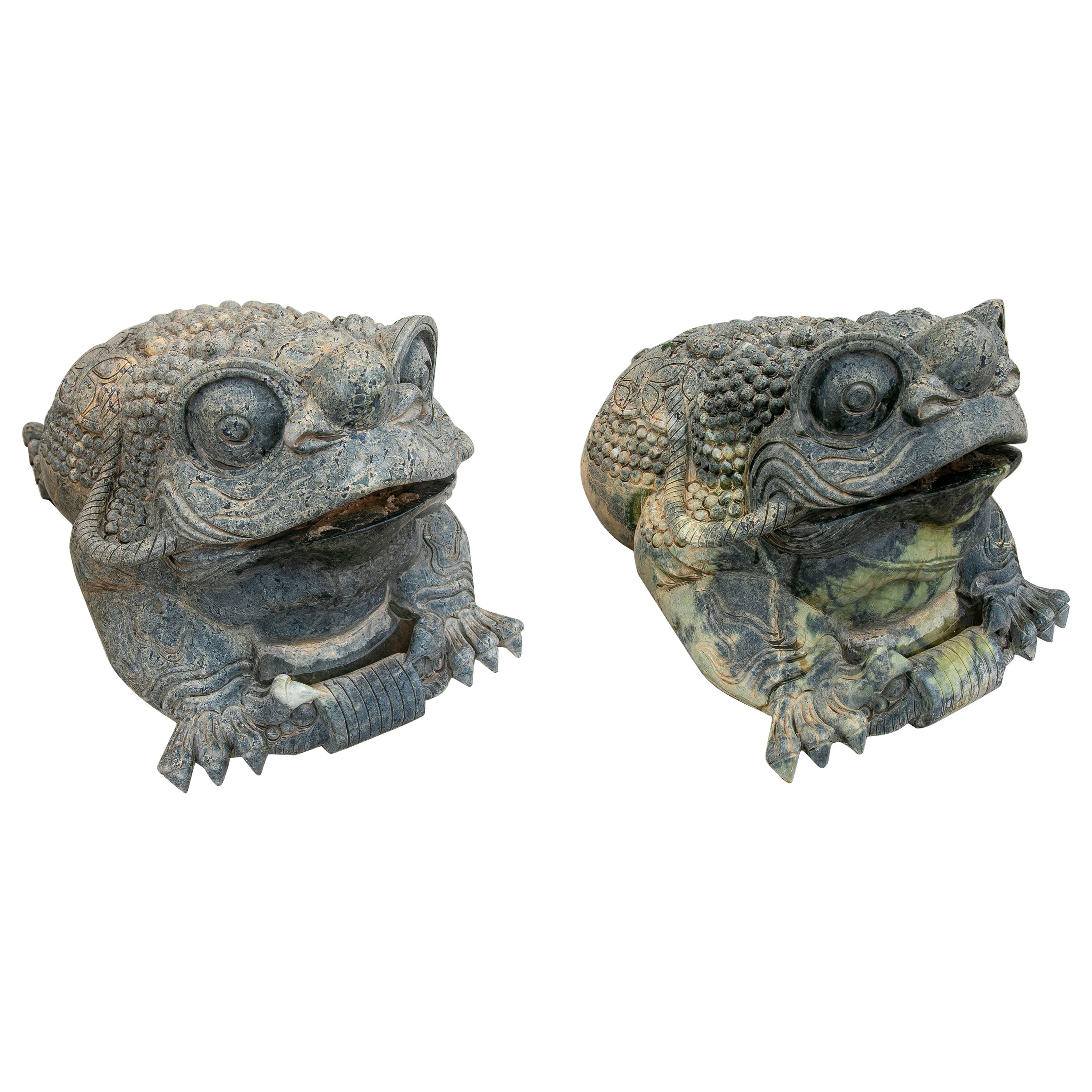 1970s Pair of Hand-Carved Green Marble Frogs  For Sale