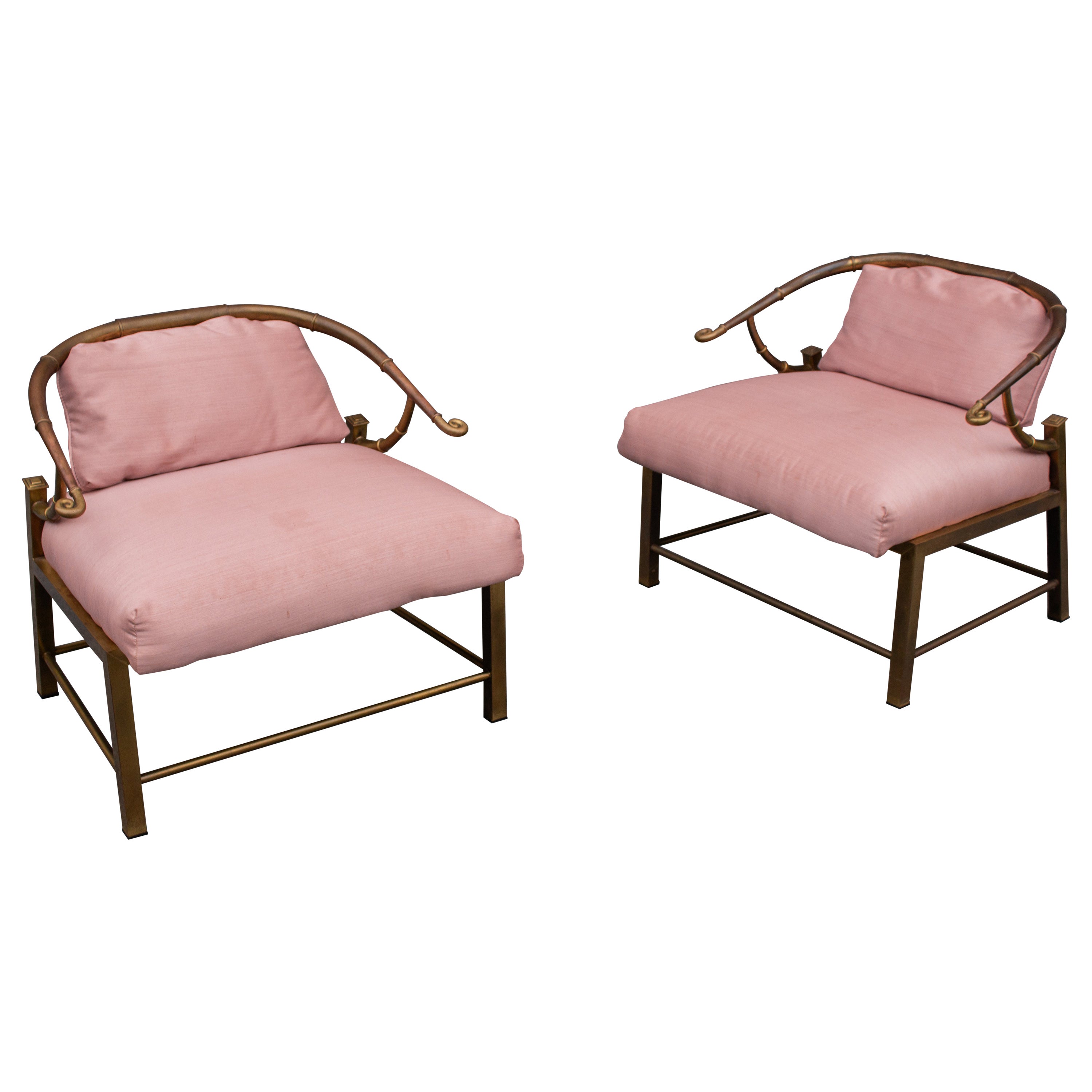 Paire de chaises longues « impératrice » Warren Lloyd pour Mastercraft en laiton et tissu rose en vente