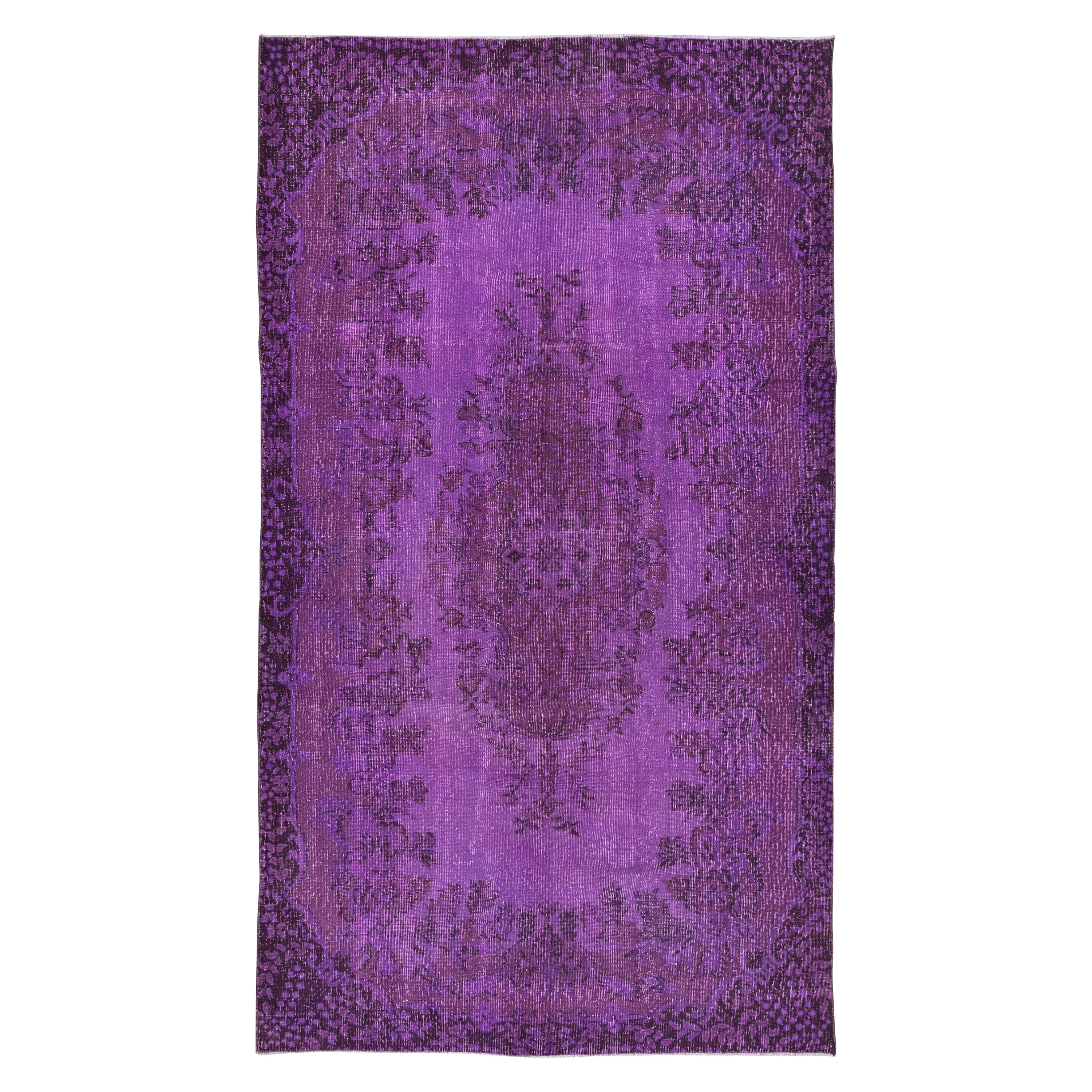 5.7x10 Ft Handmade Turkish Sparta Area Rug in Purple, Ideal for Modern Interiors For Sale