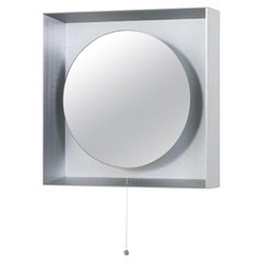 Espejo de pared cuadrado de aluminio iluminado, probablemente Italia, siglo XX