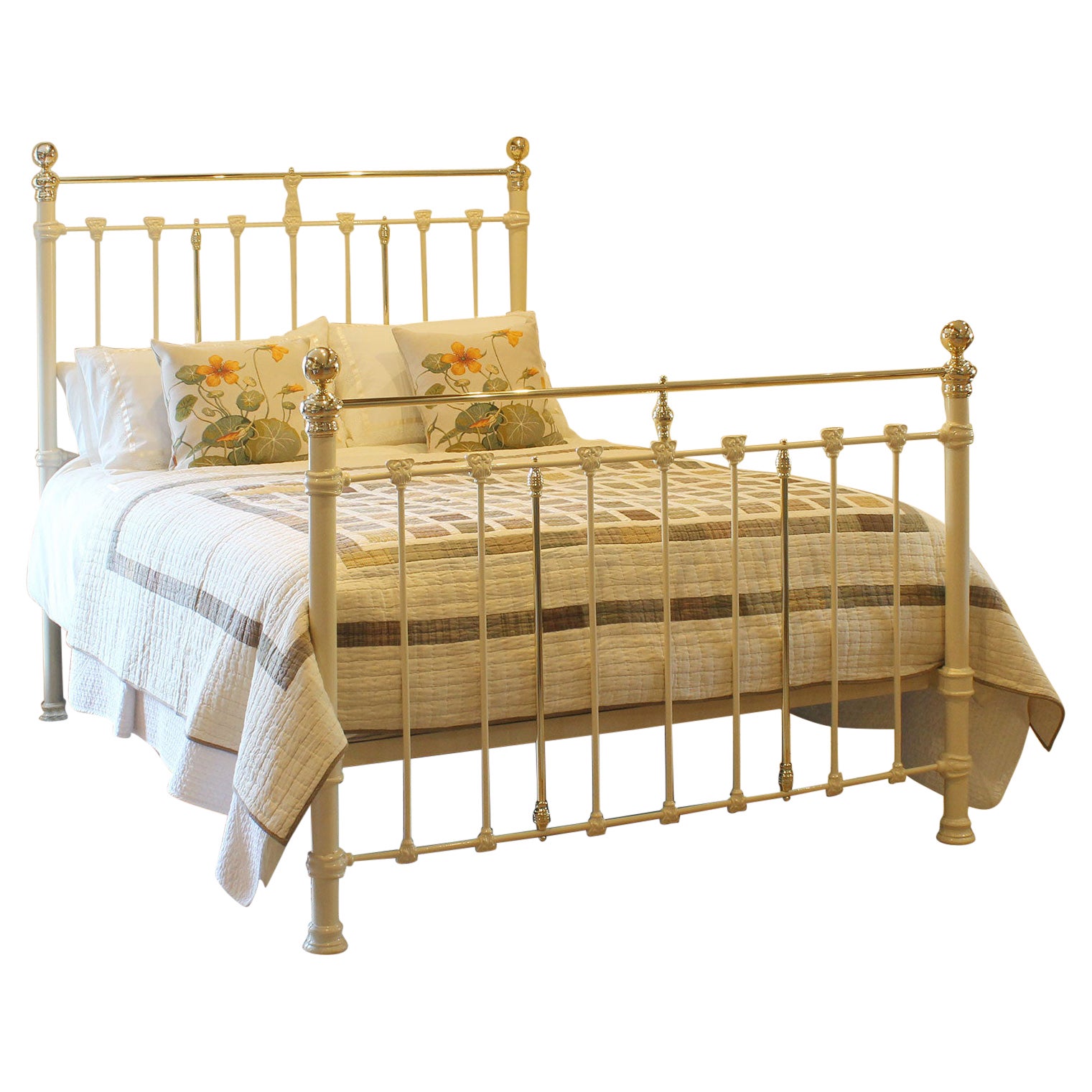 Cream Antique Bed with Art Nouveau Decoration MK297 For Sale