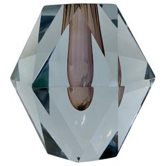 Asta Strömberg Vaso di cristallo diamantato Strömbergshyttan B970 Ametista Fine anni '60 