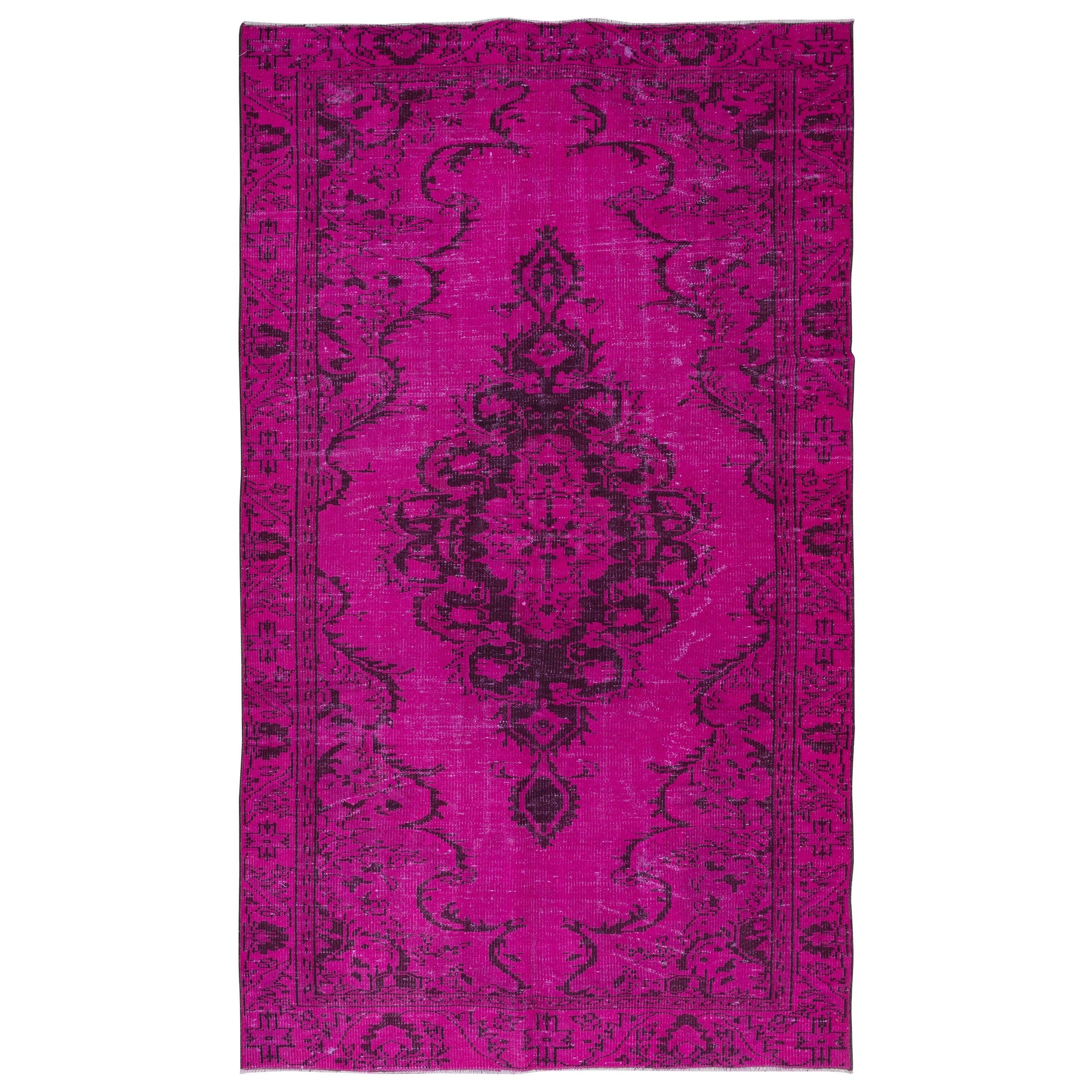 5.5x9.2 Ft Contemporary Hot Pink Handmade Turkish Area Rug with Medallion For Sale