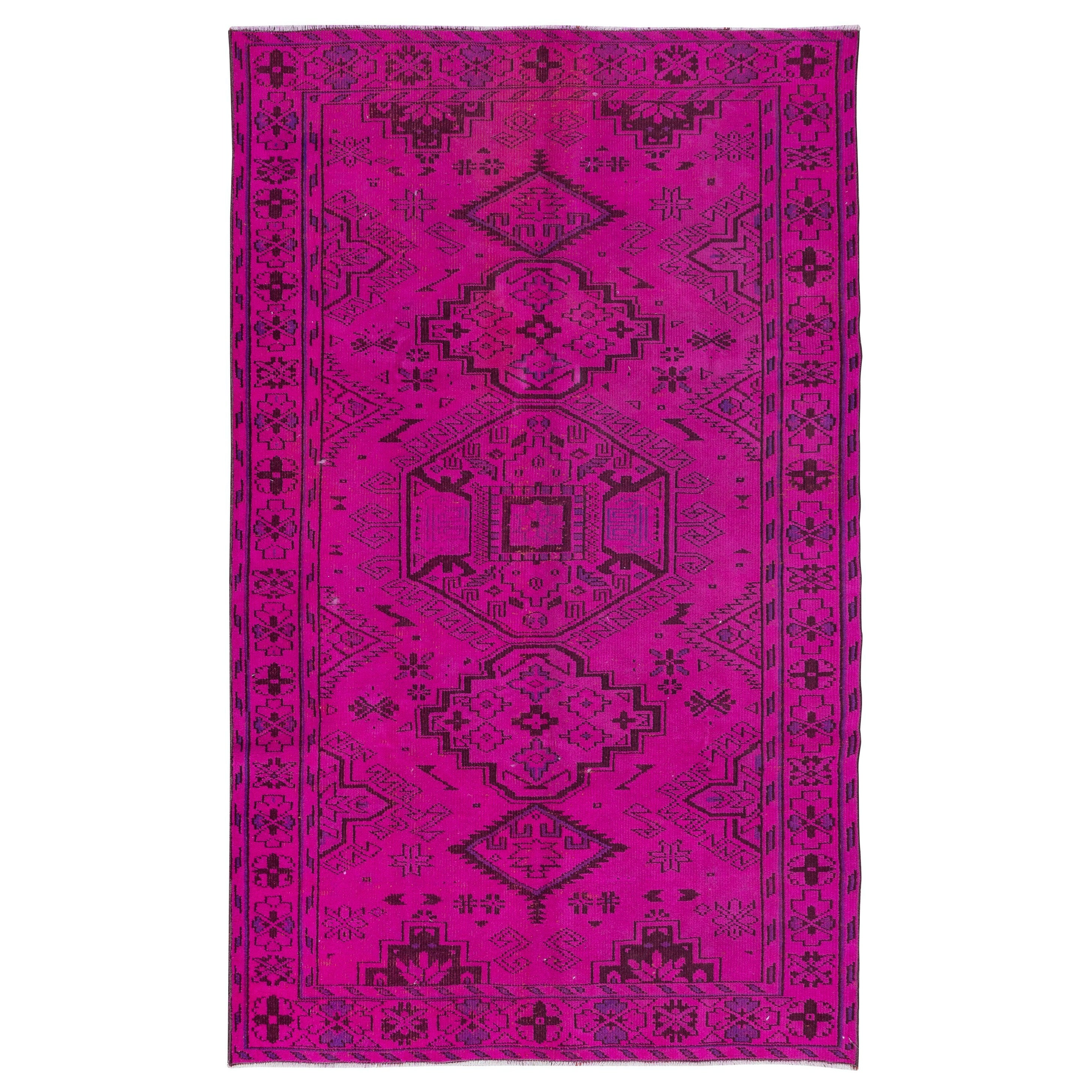 5.5x8.6 Ft Elegant Modern Handmade Turkish Area Rug with Medallions in Hot Pink For Sale