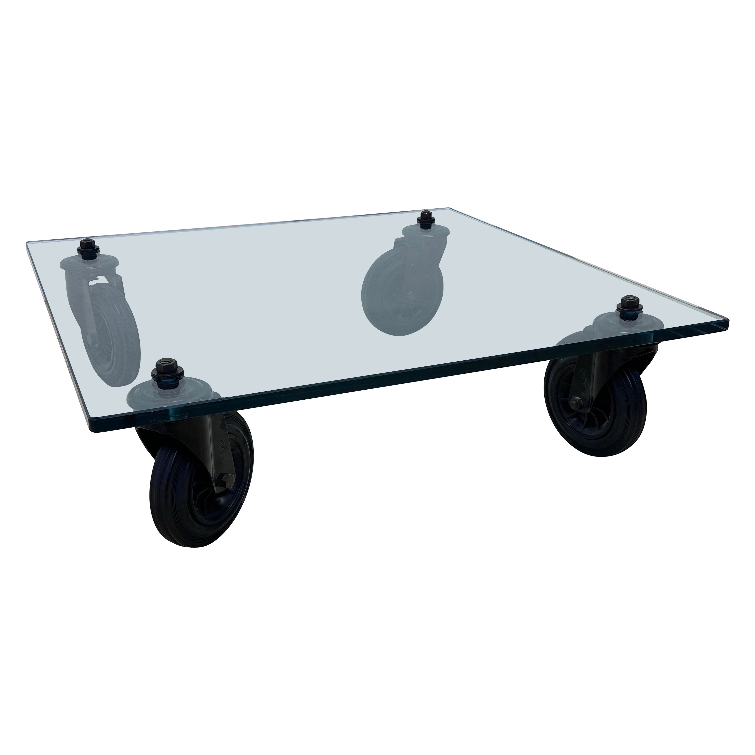 Gae Aulenti Tavolo Con Ruote Low Glass Coffee Table on Casters for Fontana Arte For Sale