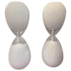 Paar weiße Murano-Glas-Hourglass-Tischlampen aus der Mitte des Jahrhunderts, 1950er Jahre