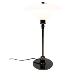 Lampada da tavolo Model 3/2 di Poul Henningsen per Louis Poulsen
